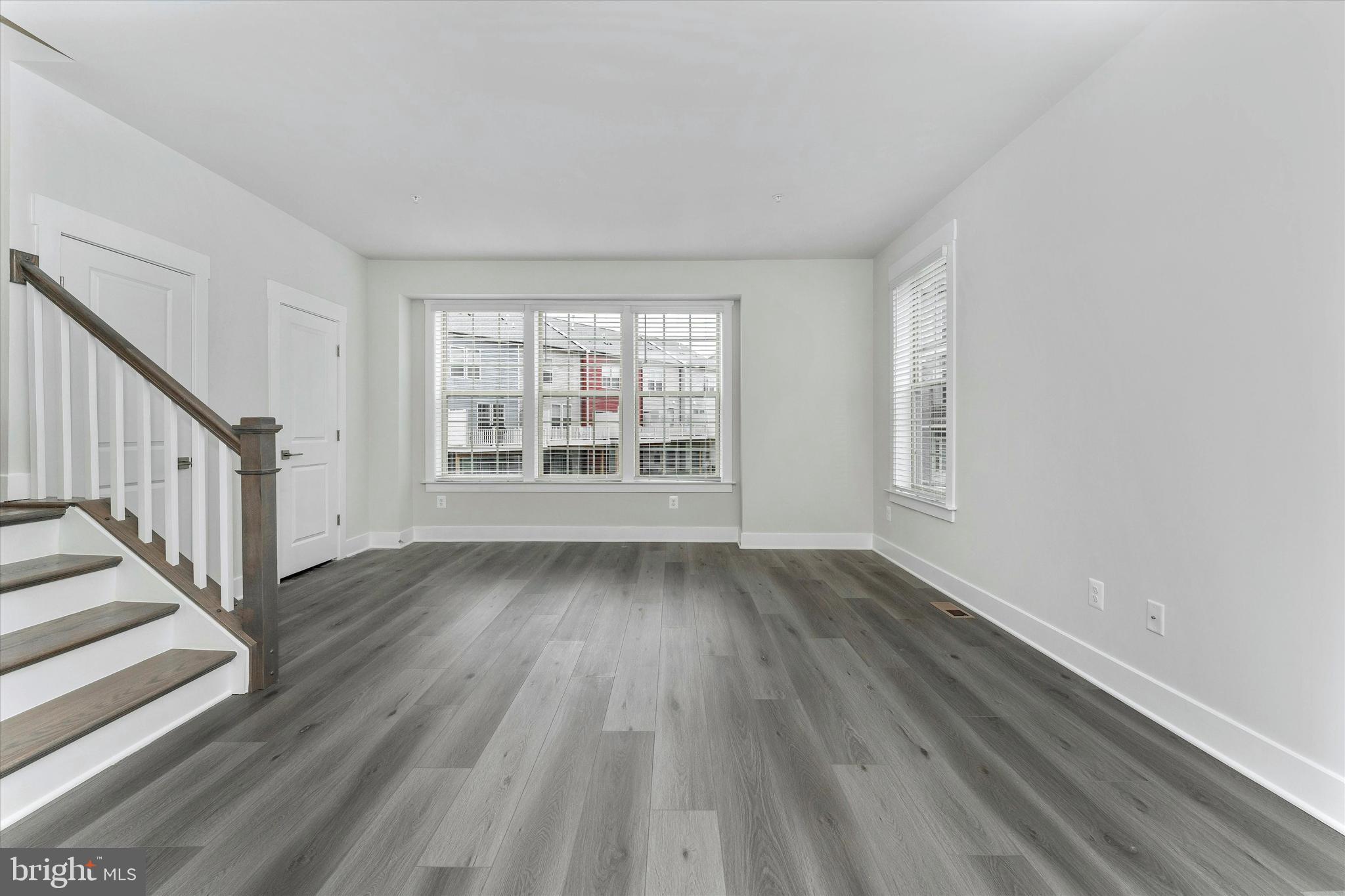 MACALLAN CROSSING - Residential Lease