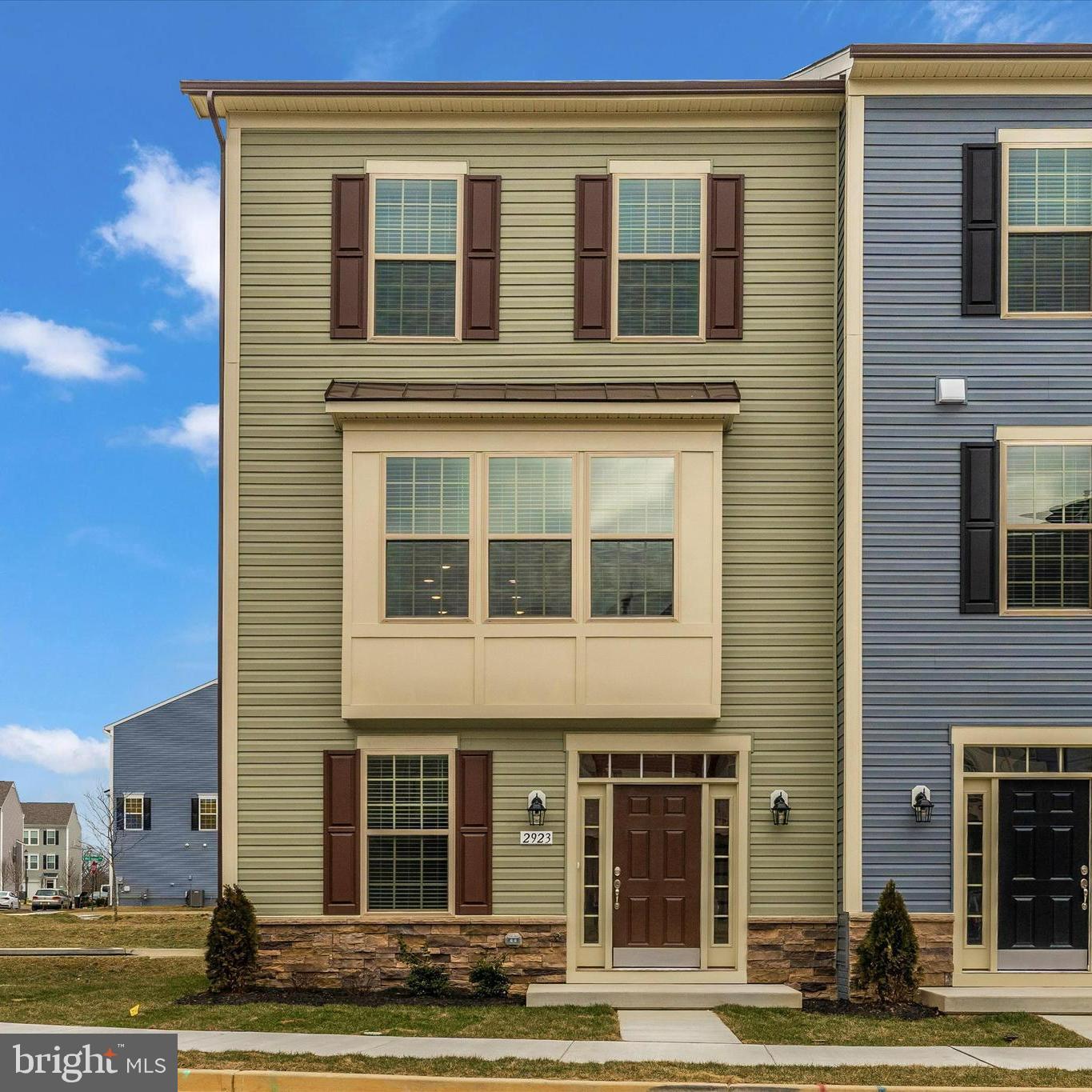 MACALLAN CROSSING - Residential Lease