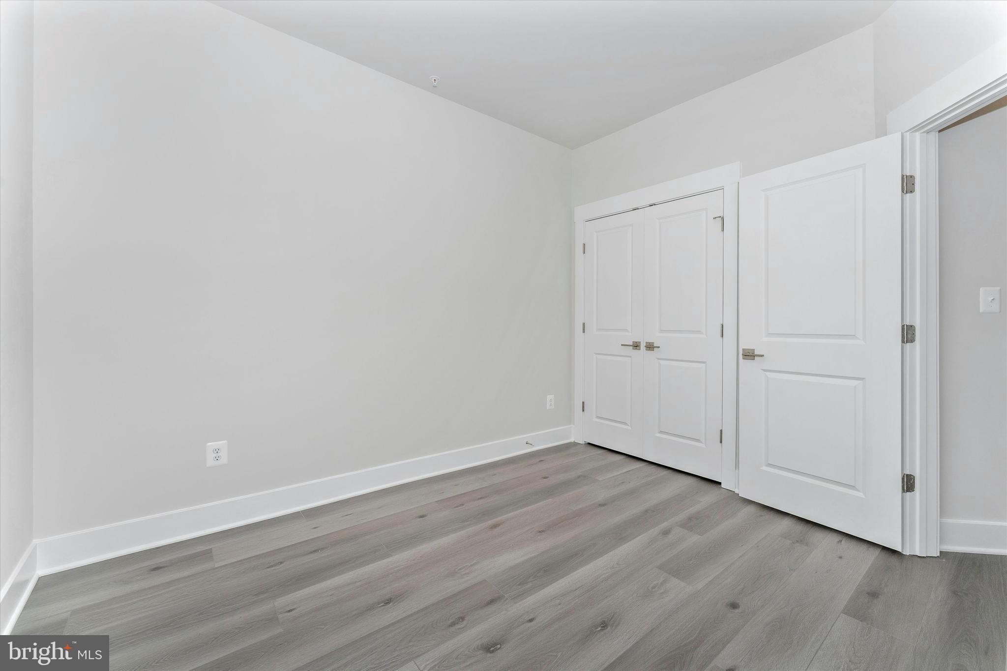 MACALLAN CROSSING - Residential Lease