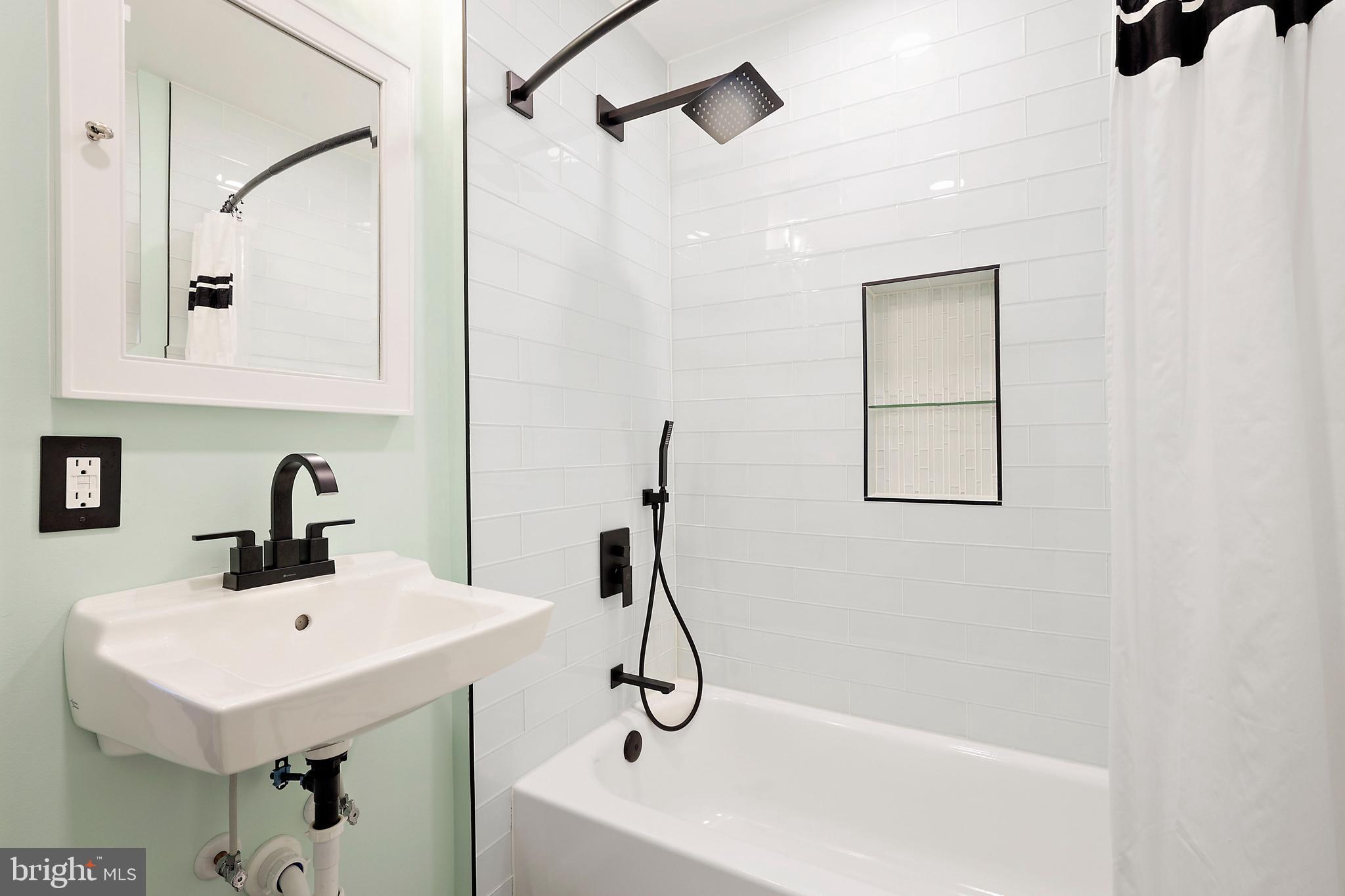 GREATER HOMELAND HISTORIC DISTRICT - Residential