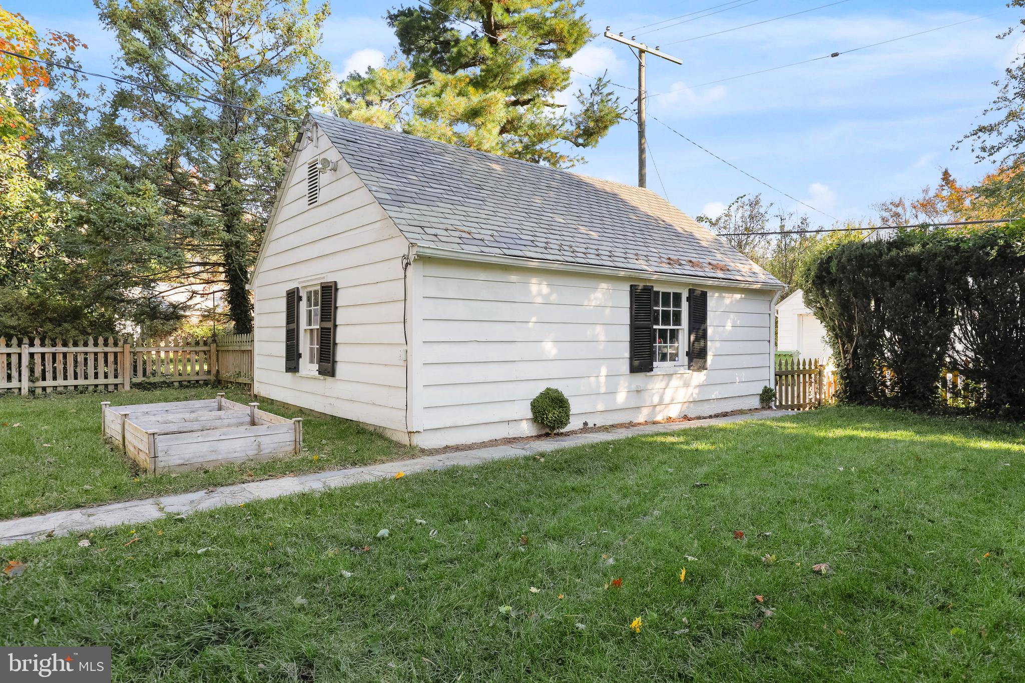 GREATER HOMELAND HISTORIC DISTRICT - Residential