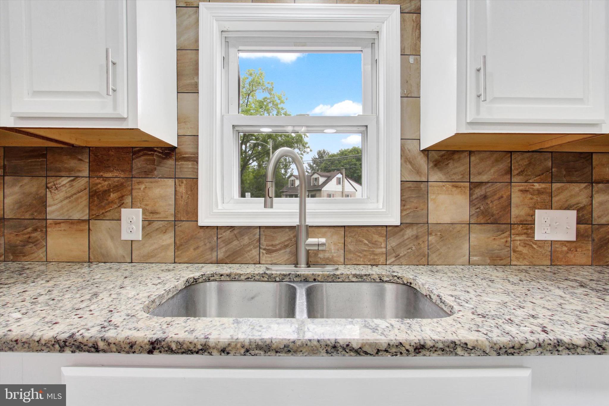 BONNEAUVILLE - Residential