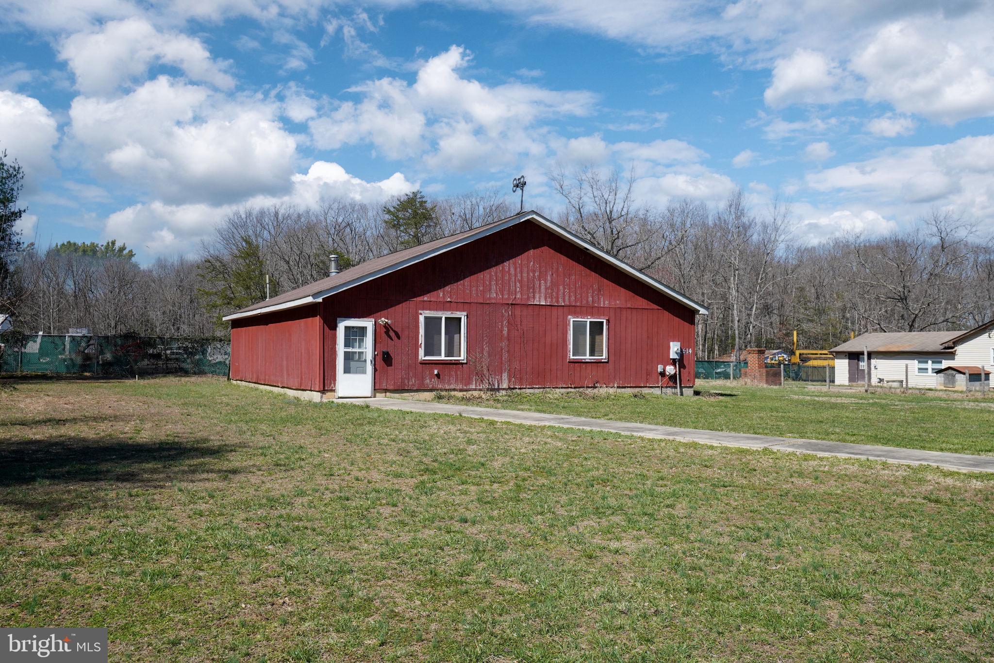 6612 S ROXBURY MILL ROAD