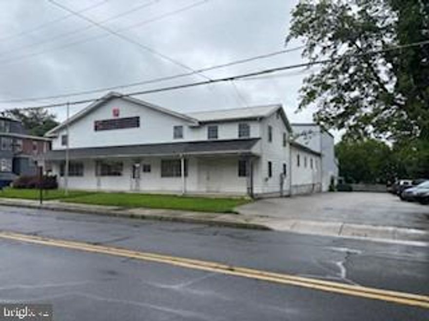 Thriving 40+ Year Business in Historic Gettysburg – Turnkey Opportunity!
Established wholesale/retail business with a proven track record of success and $900K+ in annual gross revenue. Sale includes $150K+ in equipment and a vast portfolio of vendor and client contacts. Owner is committed to a smooth transition and will assist part-time for up to two years. Located in the heart of historic Gettysburg, with two additional retail storefronts also available in Gettysburg, PA. Real estate is available for purchase separately. Exceptional opportunity for an entrepreneur or strategic investor looking to own a legacy business with strong community ties and solid growth potential.
