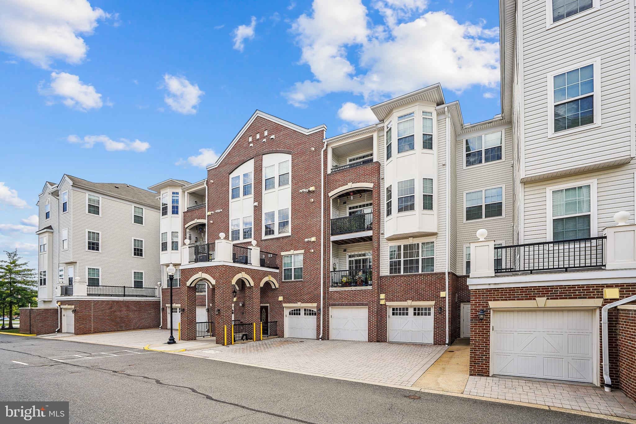 THE GATHERINGS - Residential