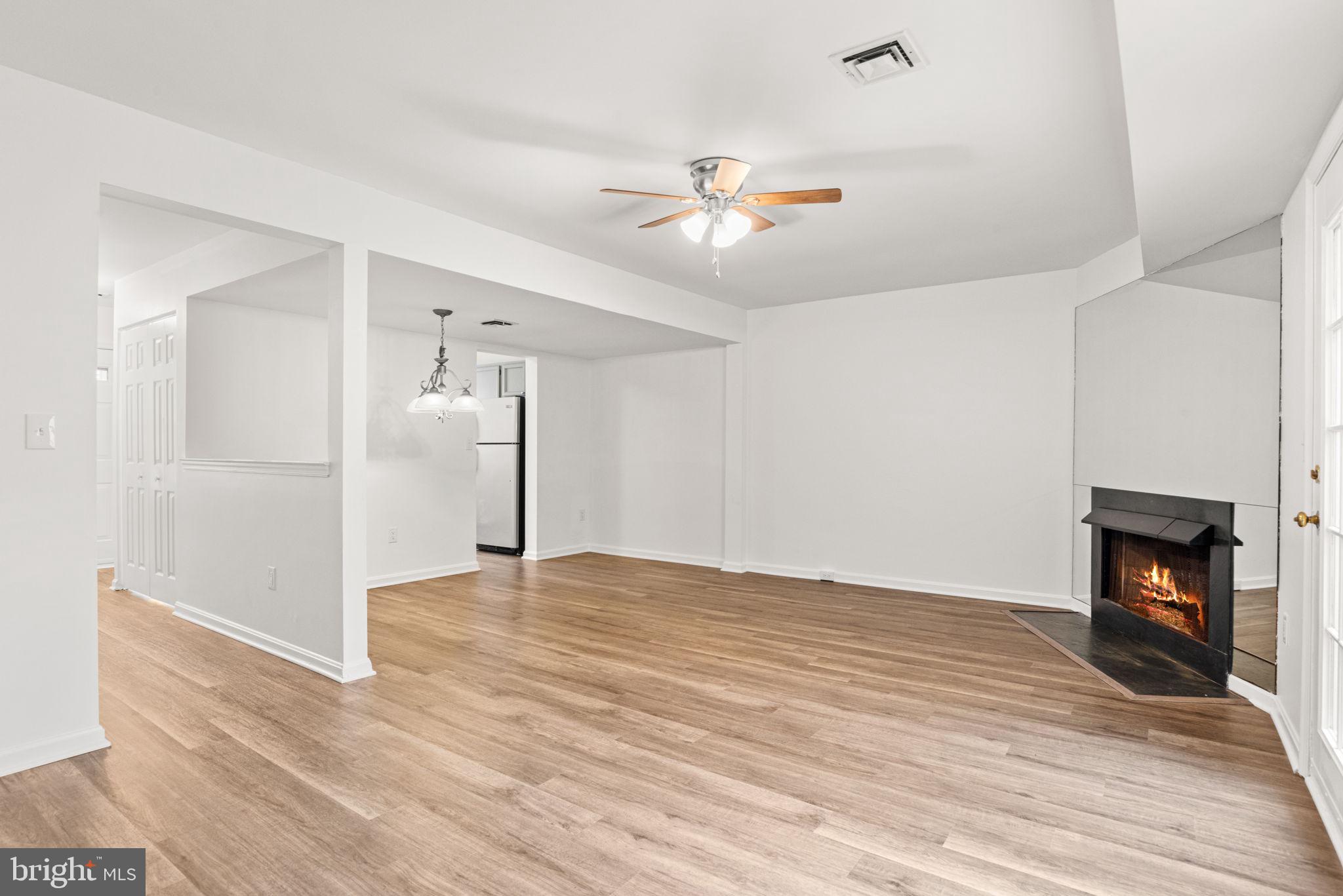 ROCKLEDGE - Residential Lease