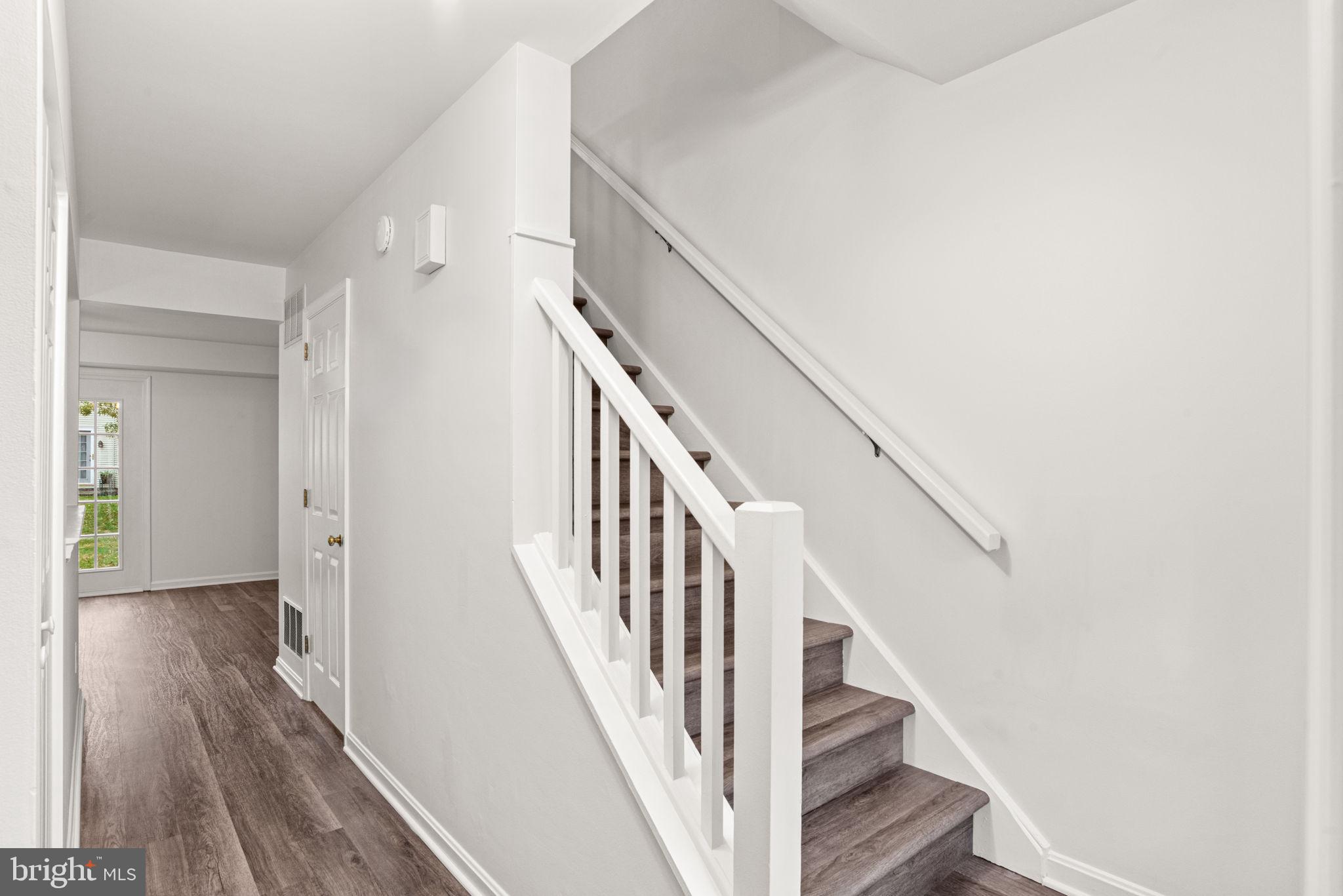 ROCKLEDGE - Residential Lease