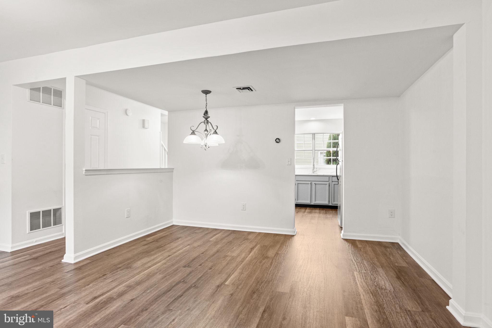 ROCKLEDGE - Residential Lease