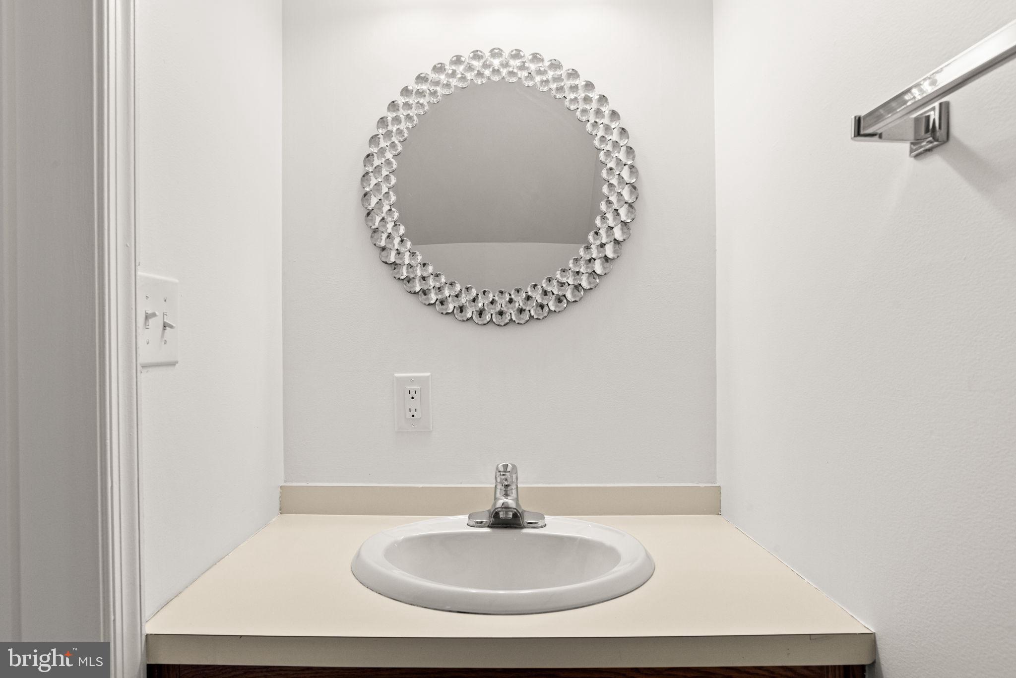 ROCKLEDGE - Residential Lease