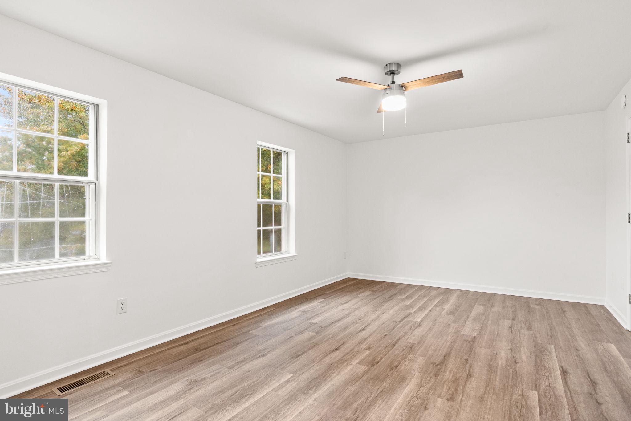 ROCKLEDGE - Residential Lease