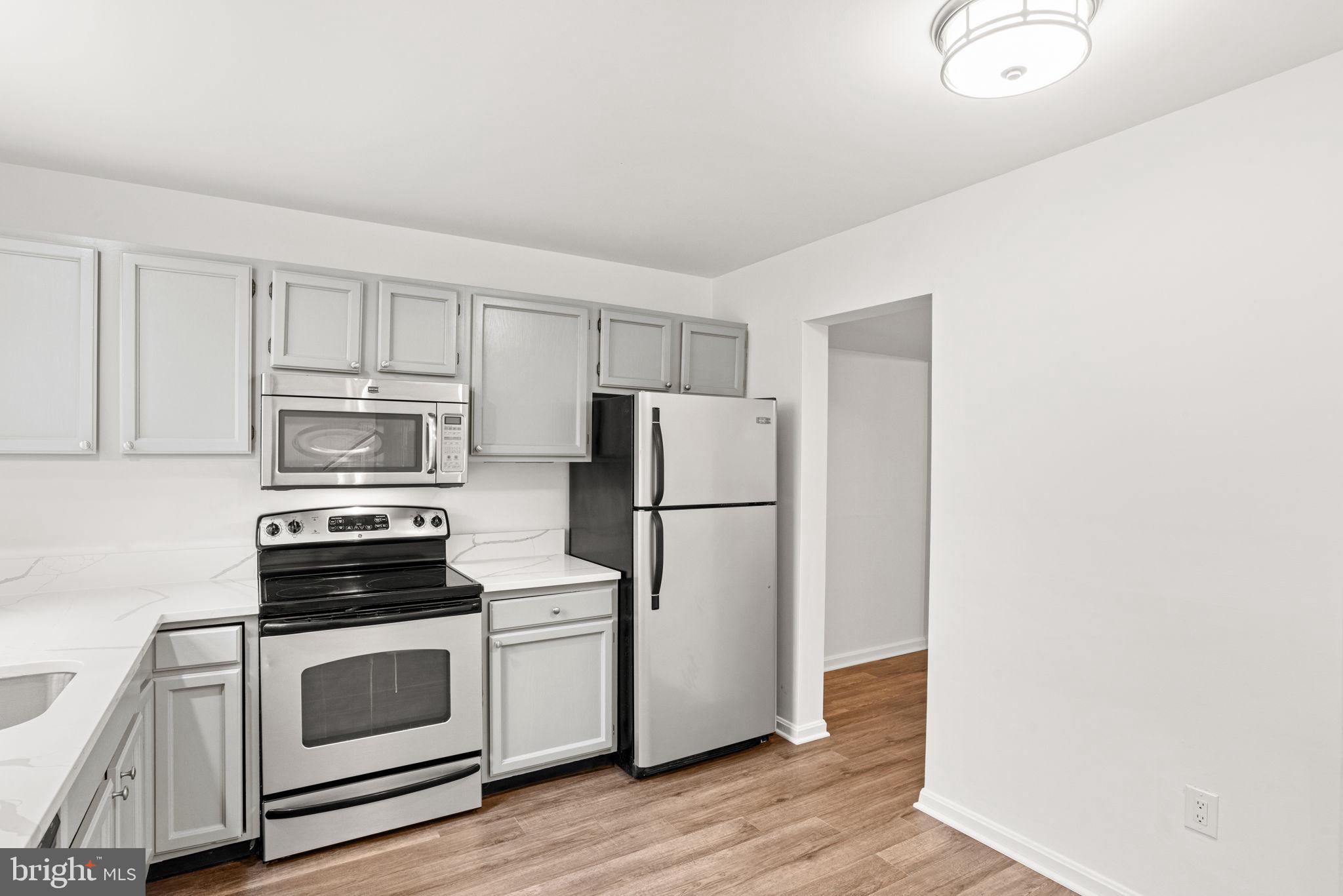 ROCKLEDGE - Residential Lease