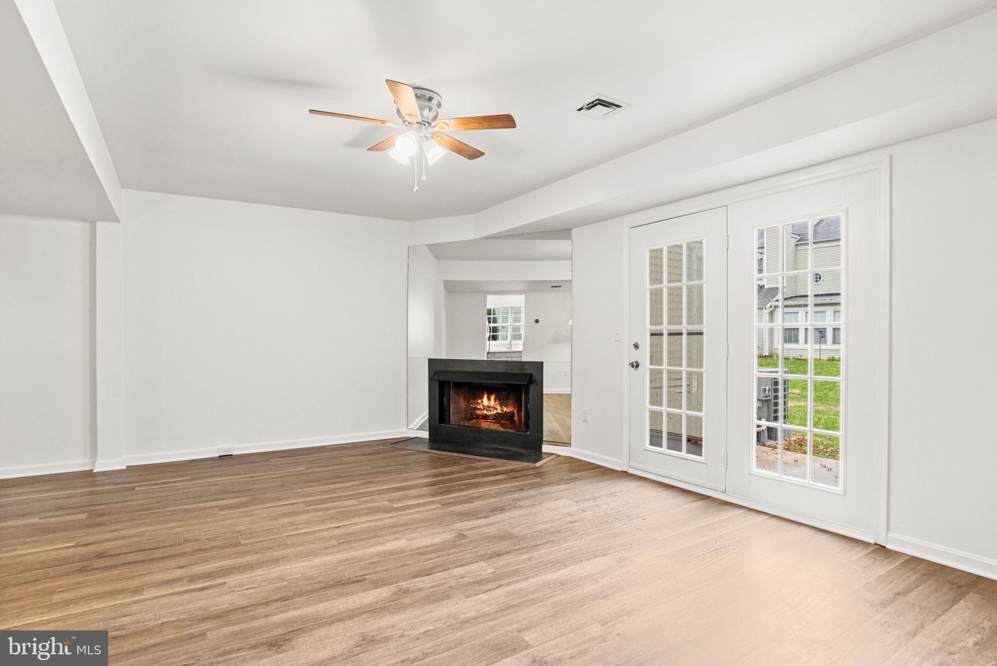 ROCKLEDGE - Residential Lease