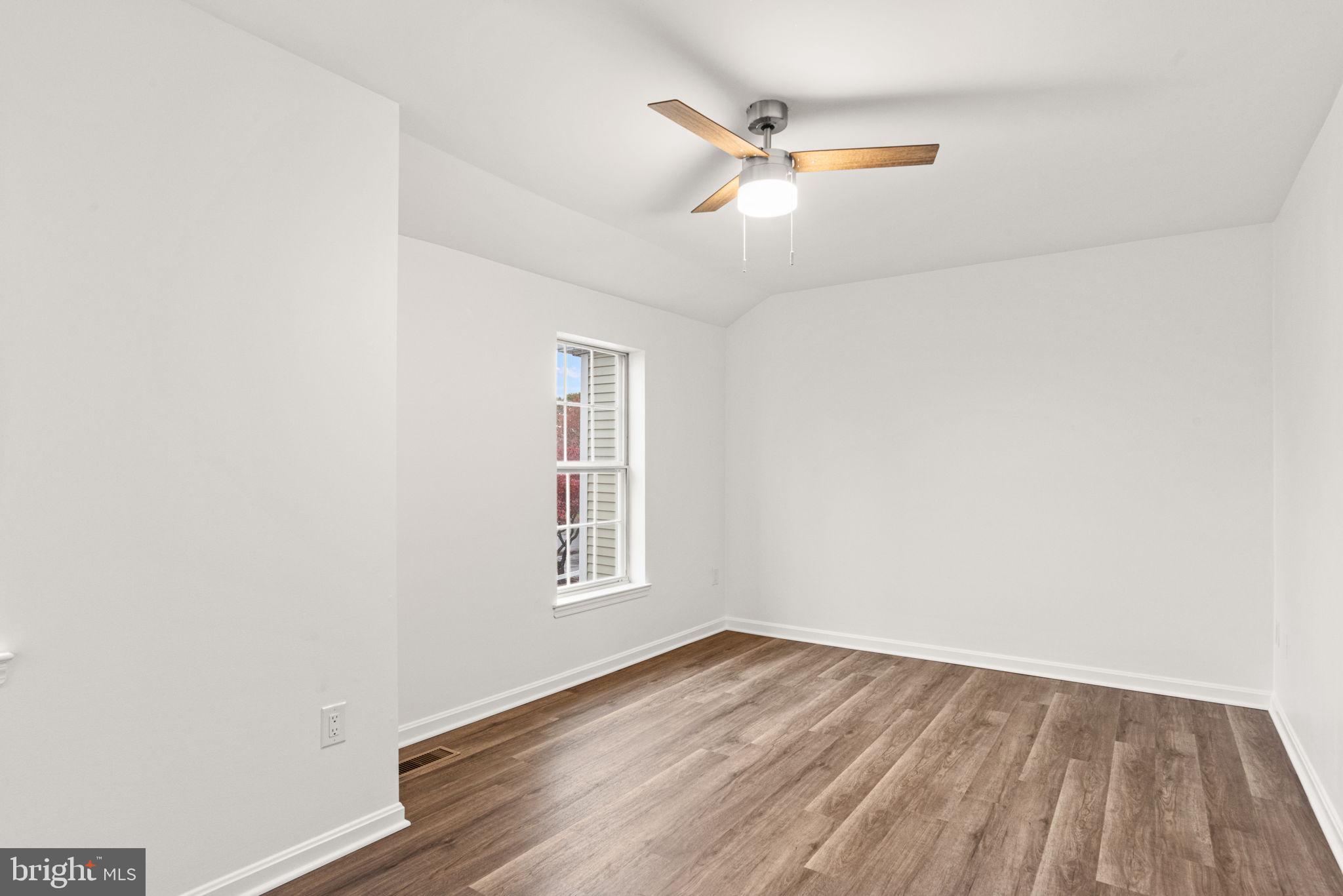 ROCKLEDGE - Residential Lease