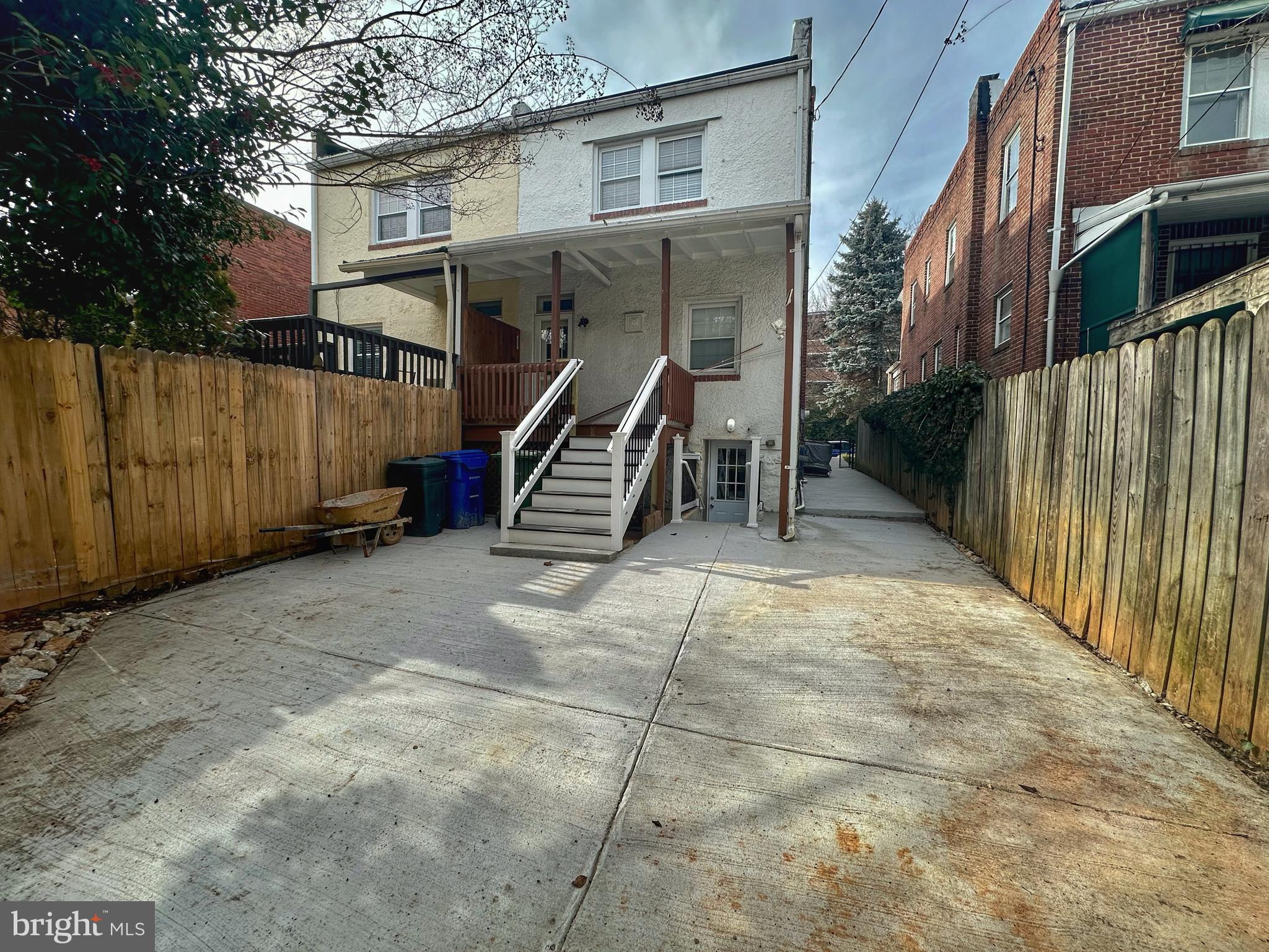 HAMPDEN HISTORIC DISTRICT - Residential Lease