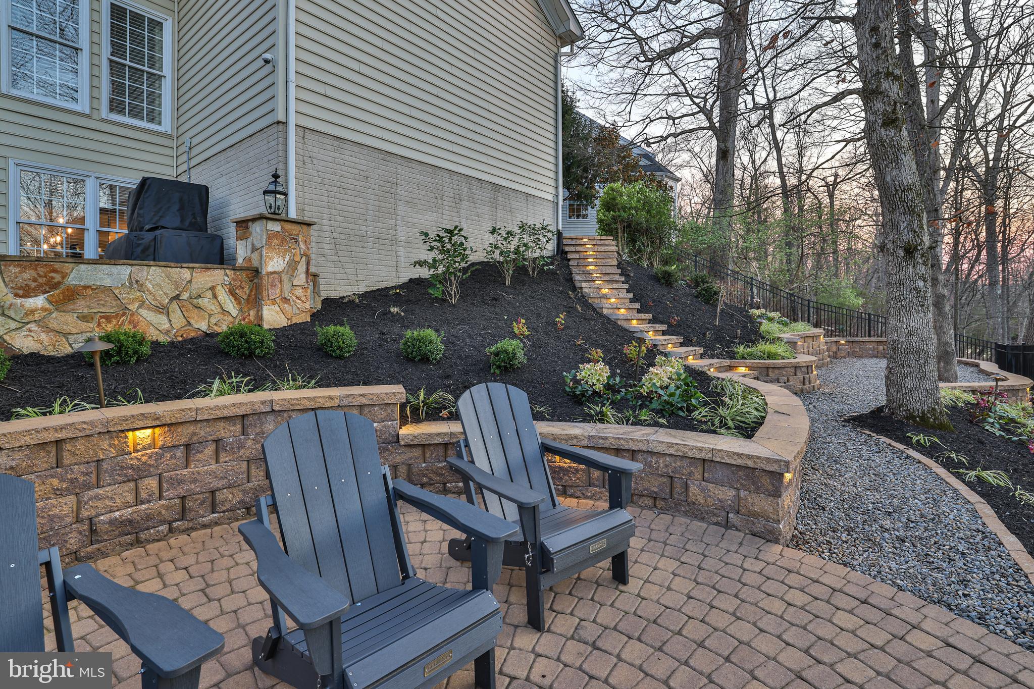 NORTHLAKE - Residential