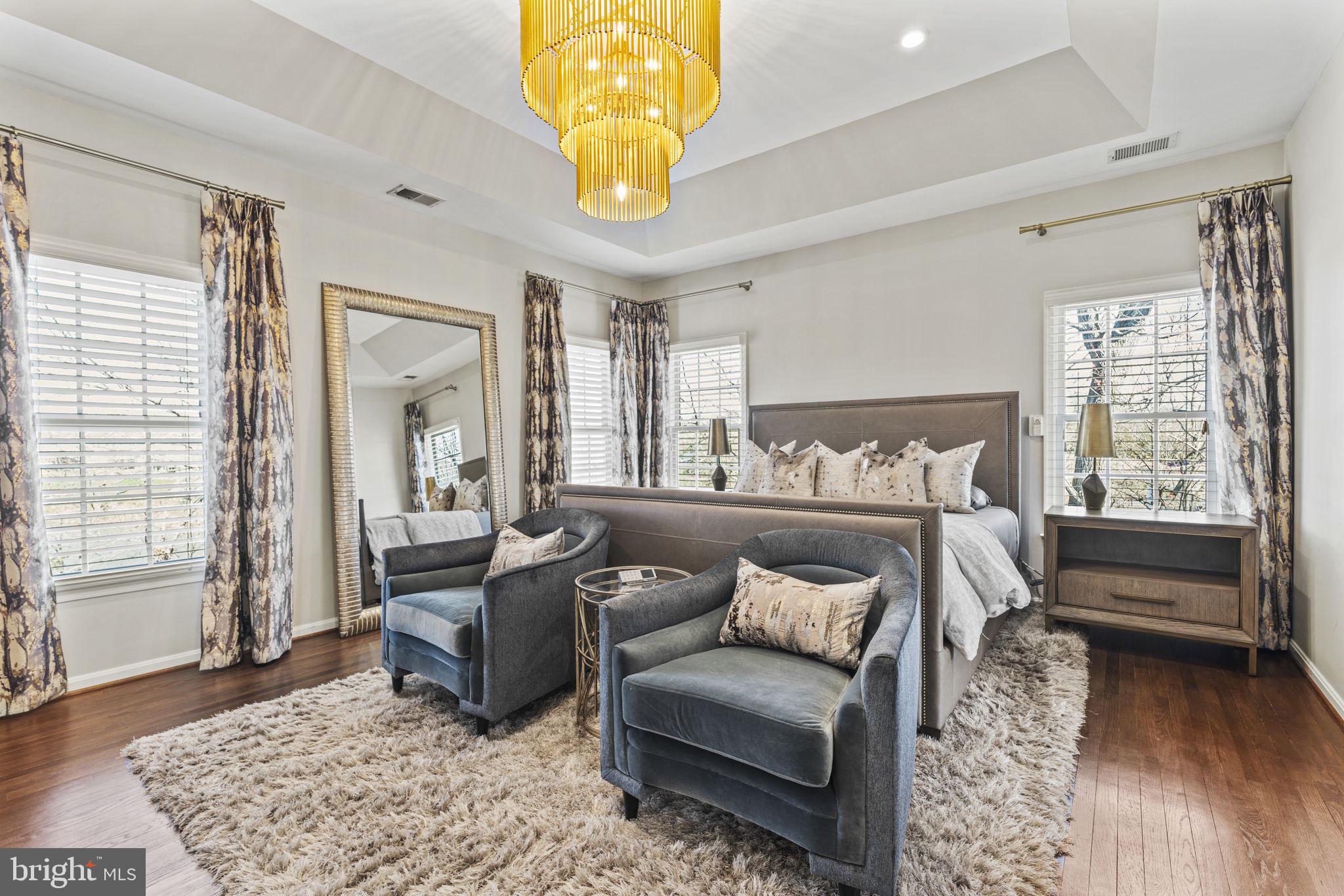 NORTHLAKE - Residential