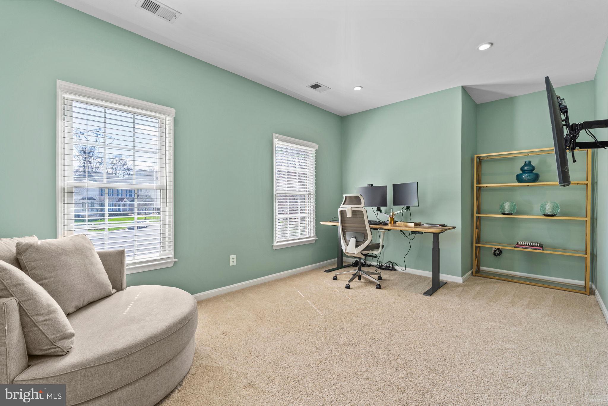 NORTHLAKE - Residential