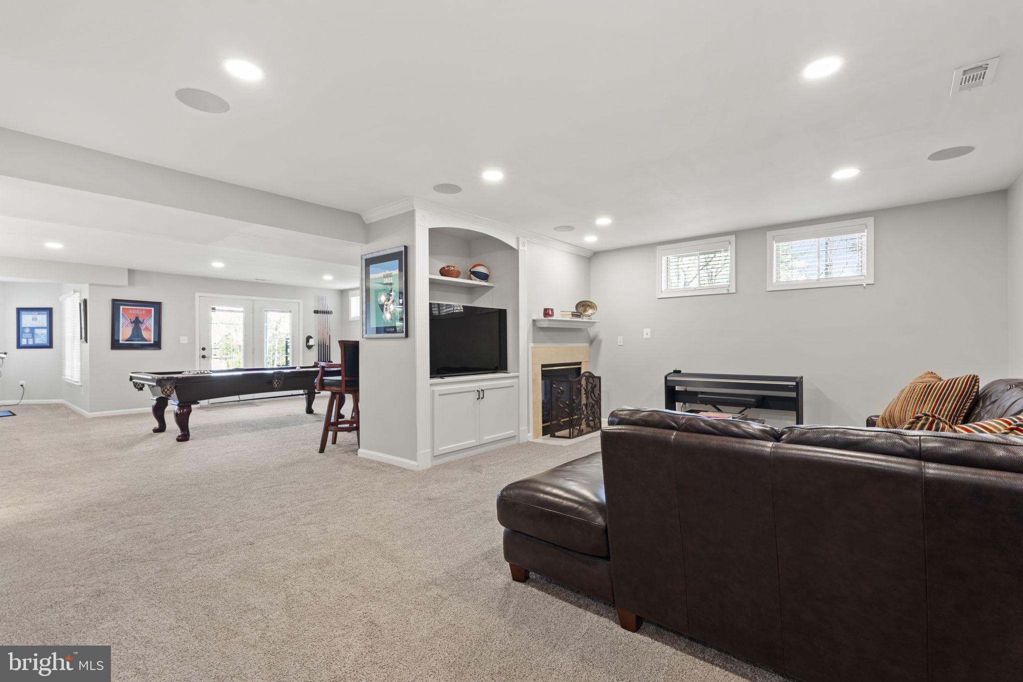 NORTHLAKE - Residential