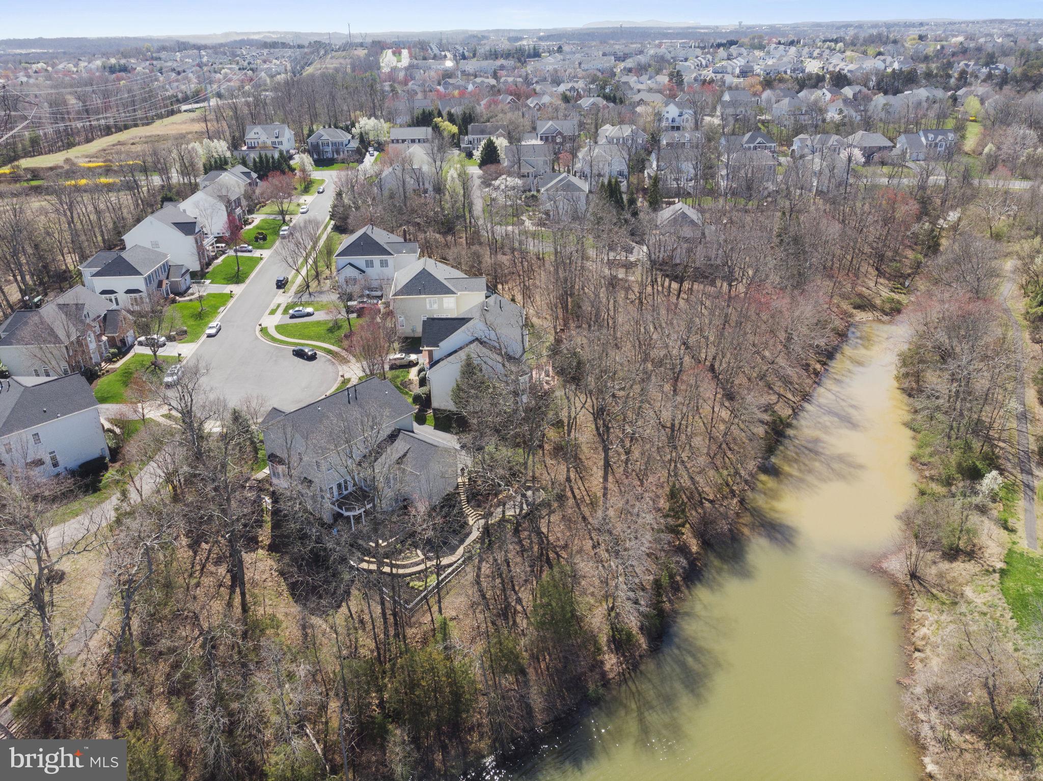 NORTHLAKE - Residential