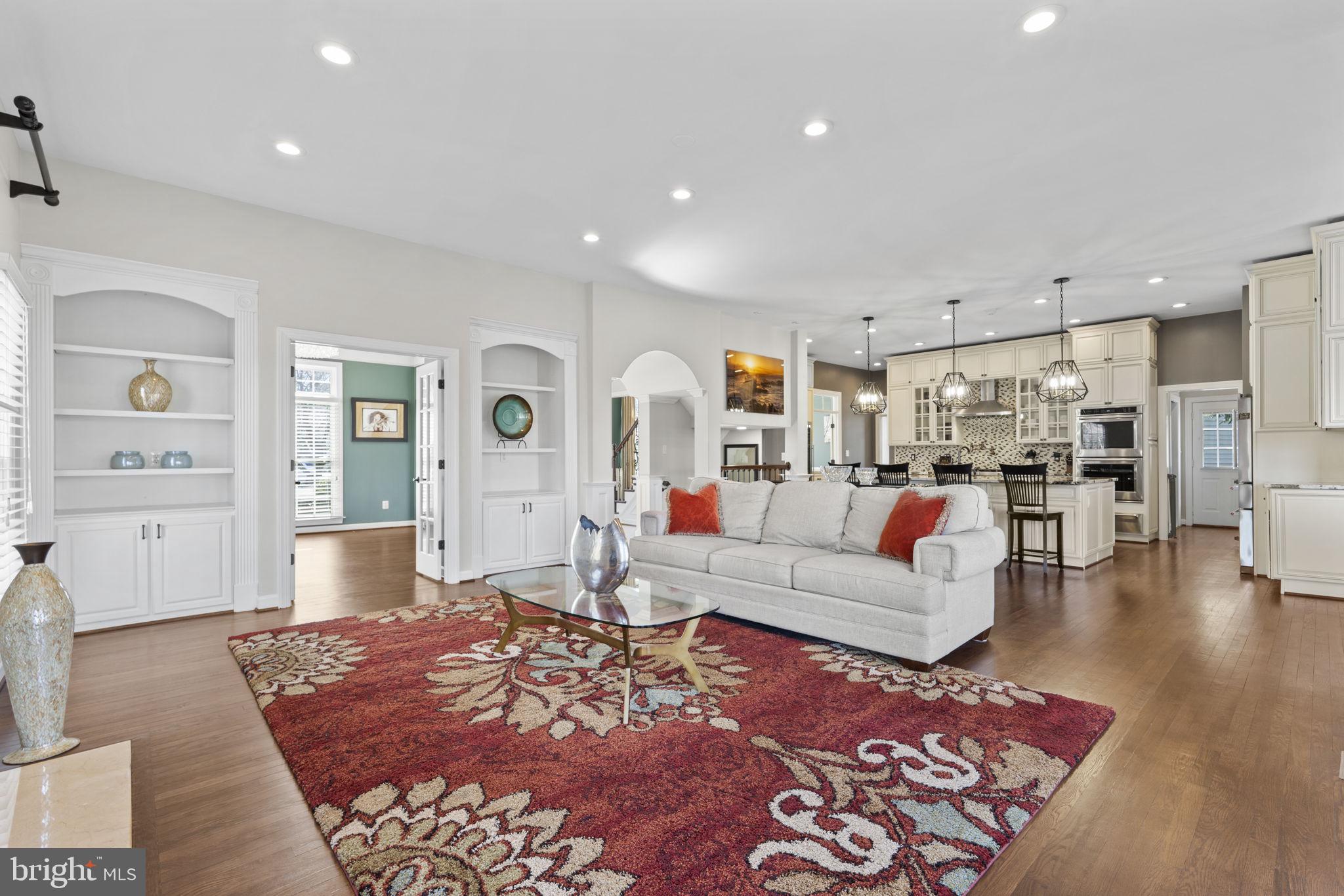 NORTHLAKE - Residential