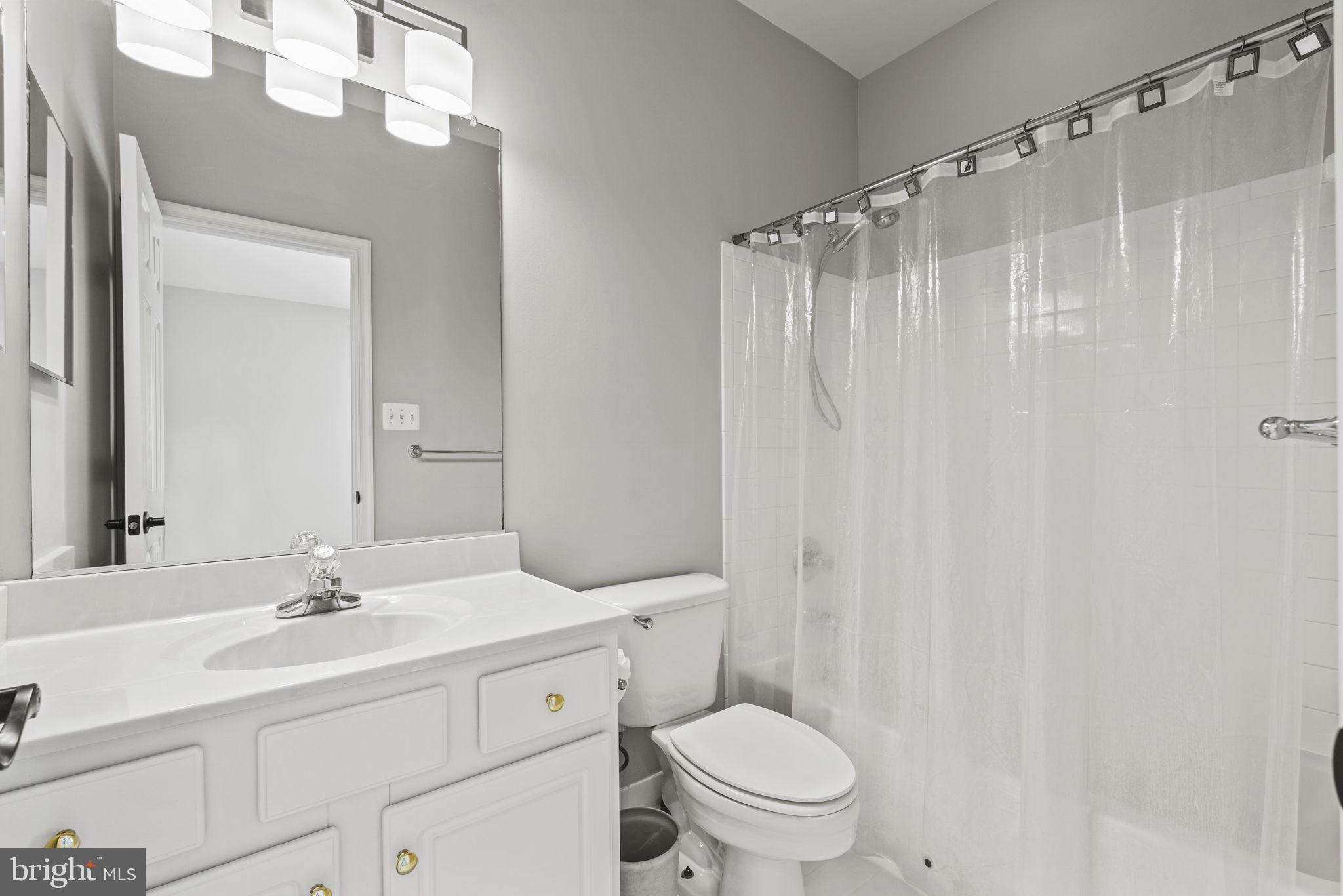 NORTHLAKE - Residential