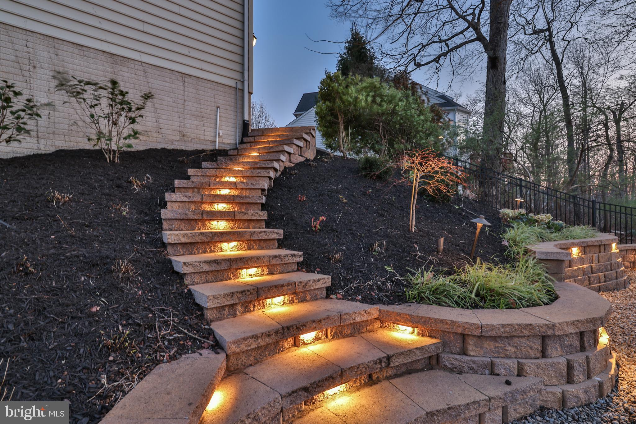 NORTHLAKE - Residential