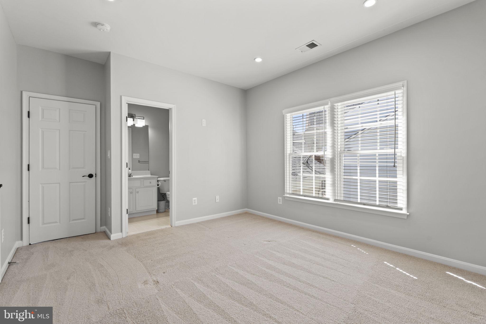 NORTHLAKE - Residential