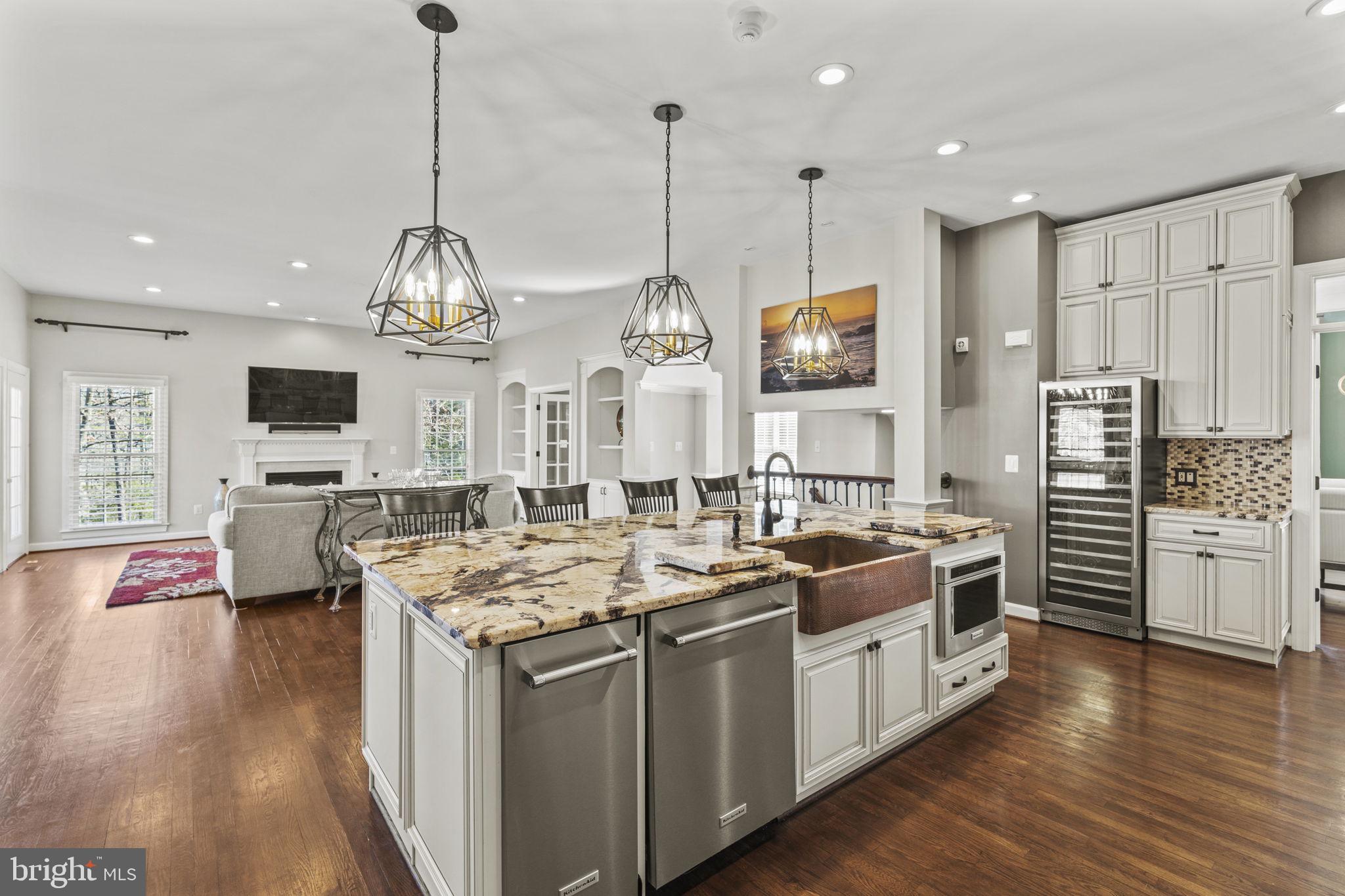 NORTHLAKE - Residential