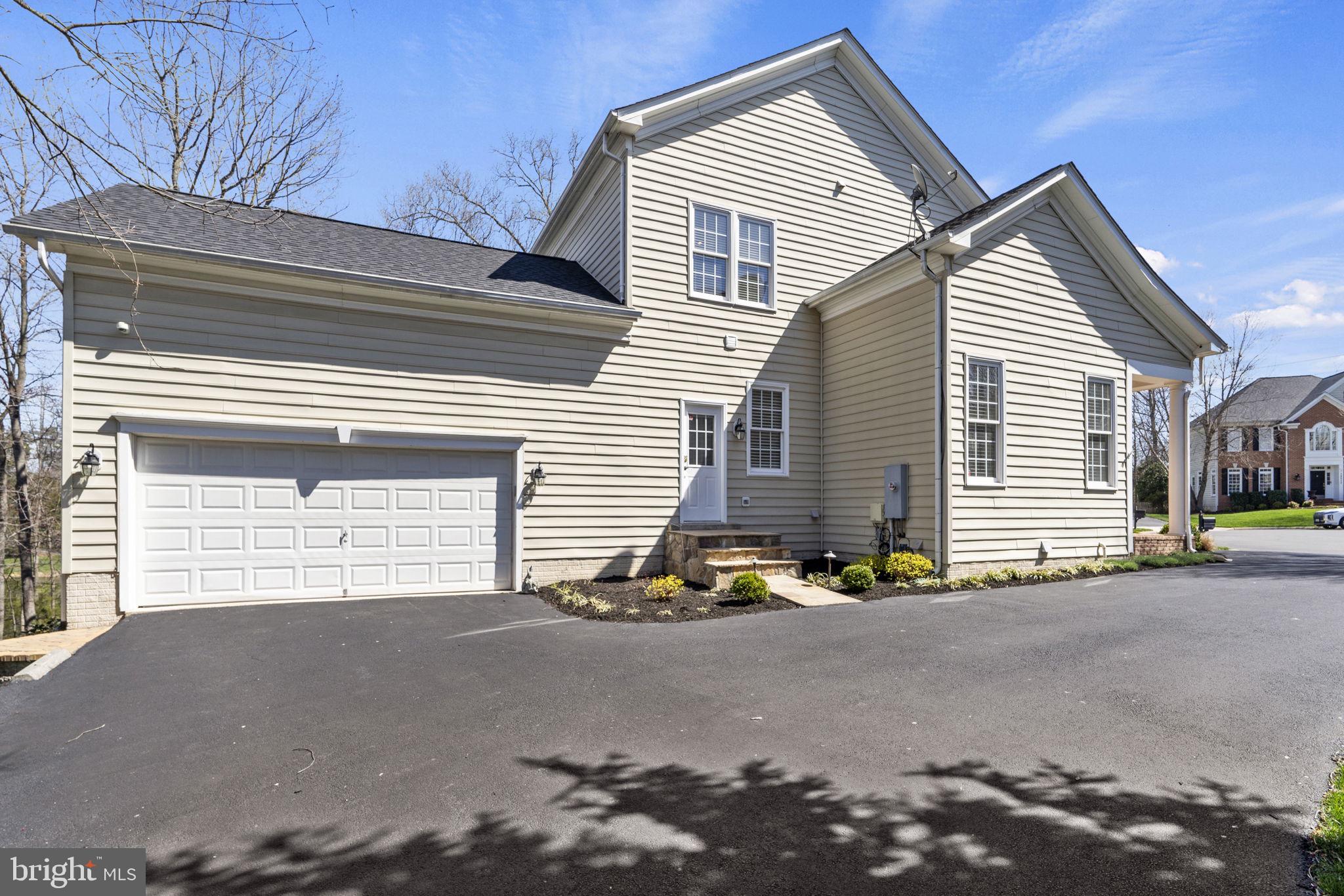 NORTHLAKE - Residential