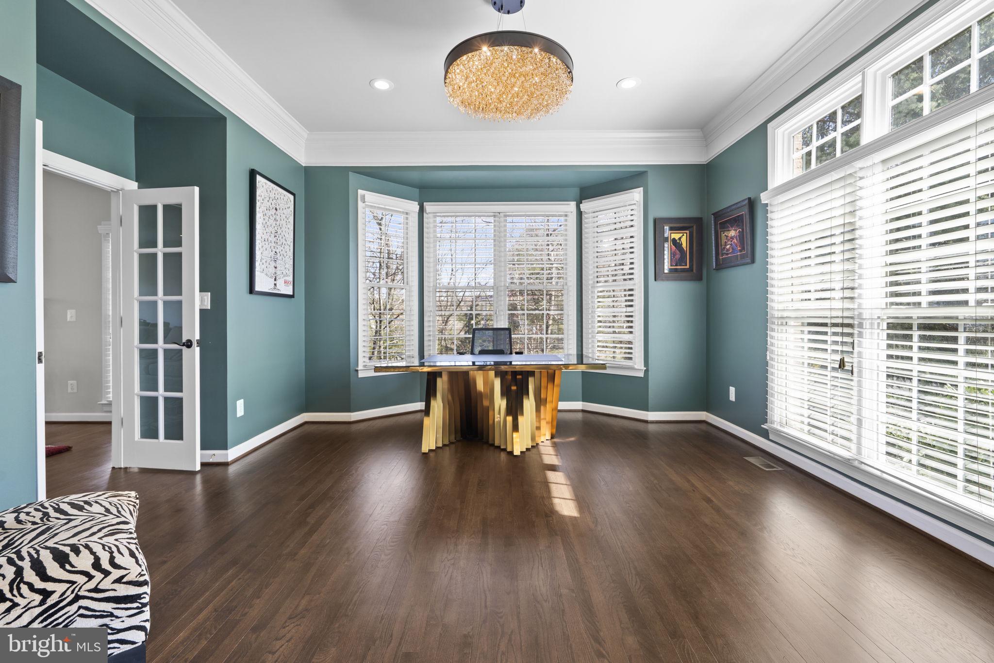 NORTHLAKE - Residential