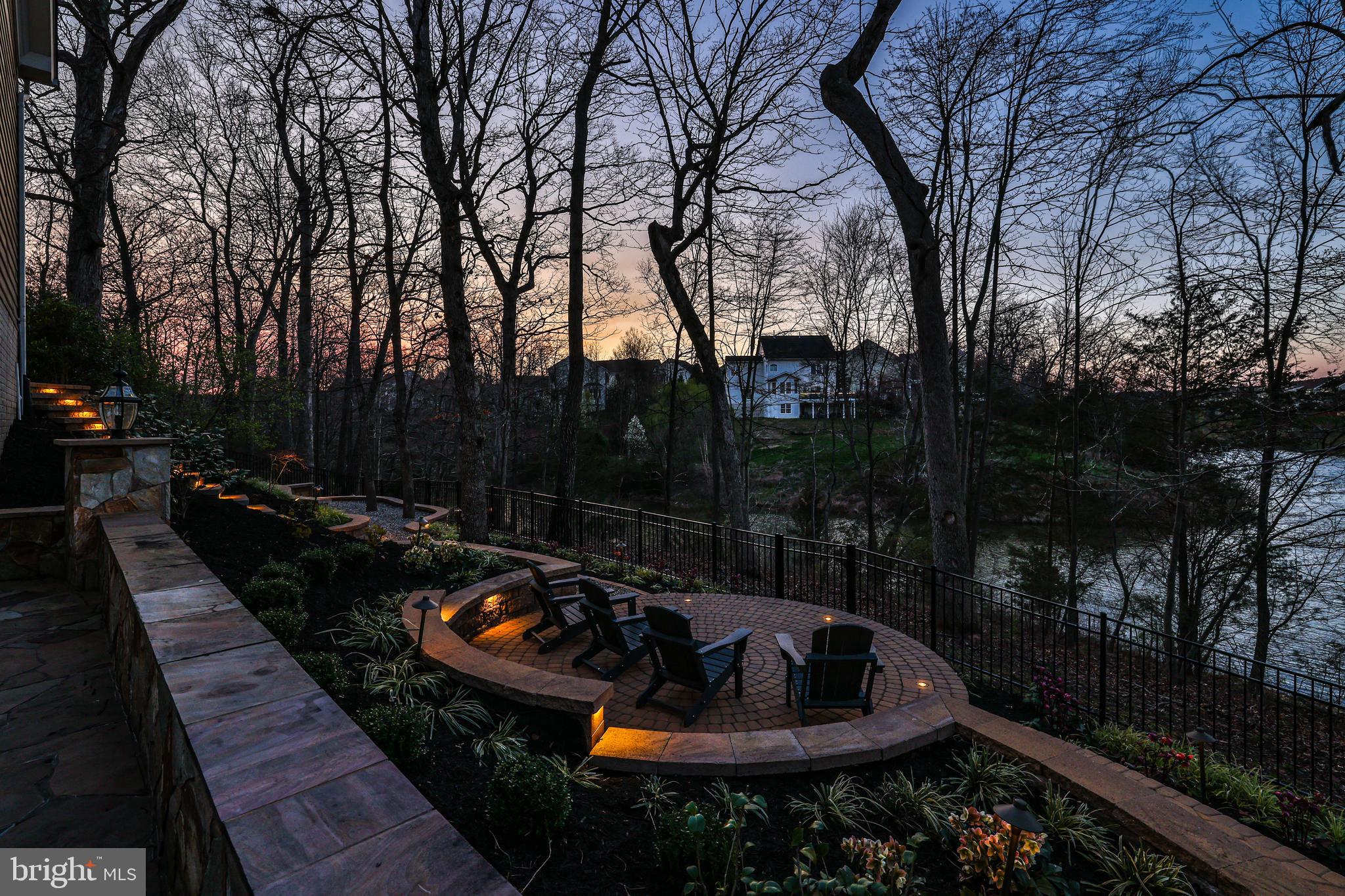 NORTHLAKE - Residential