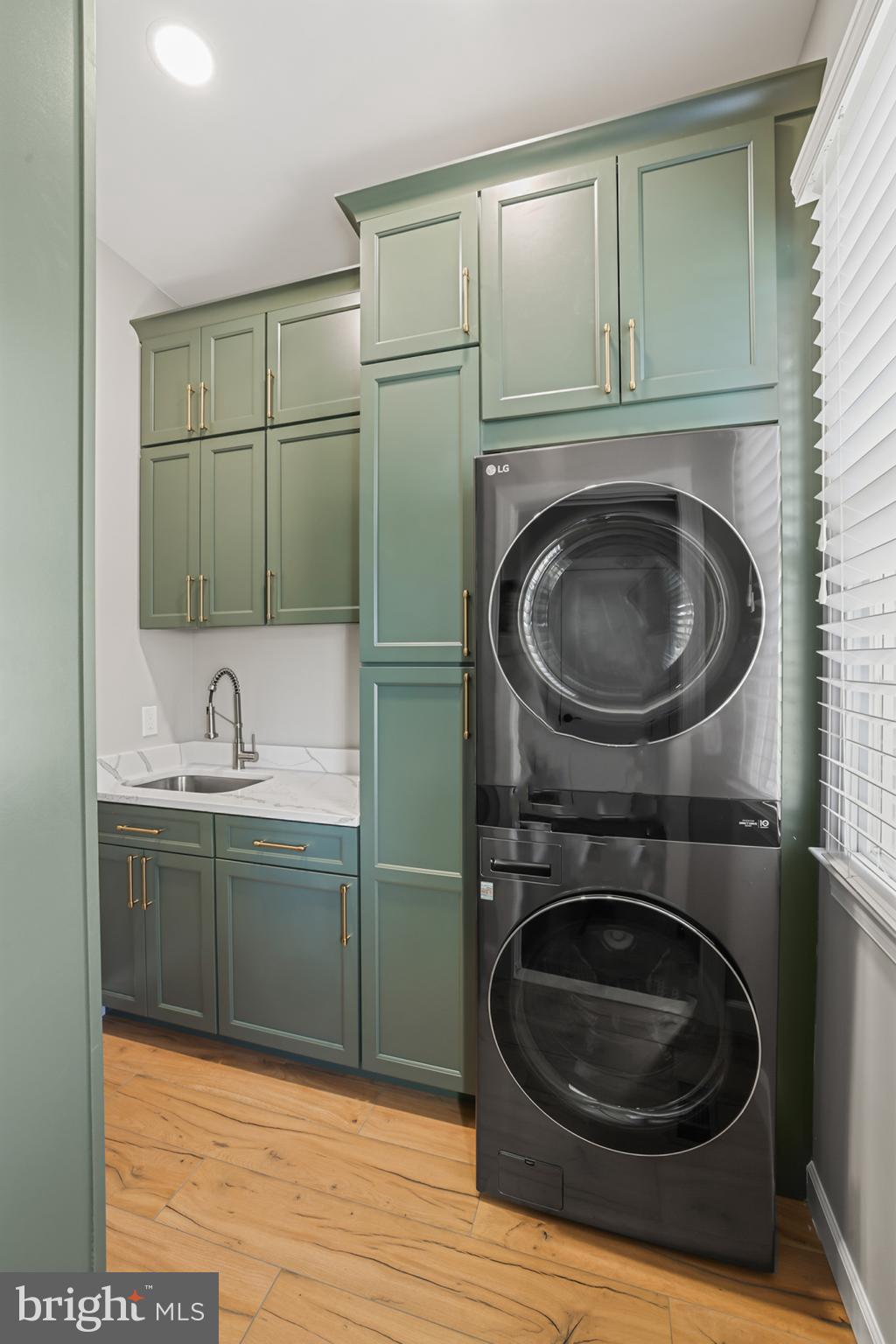 NORTHLAKE - Residential