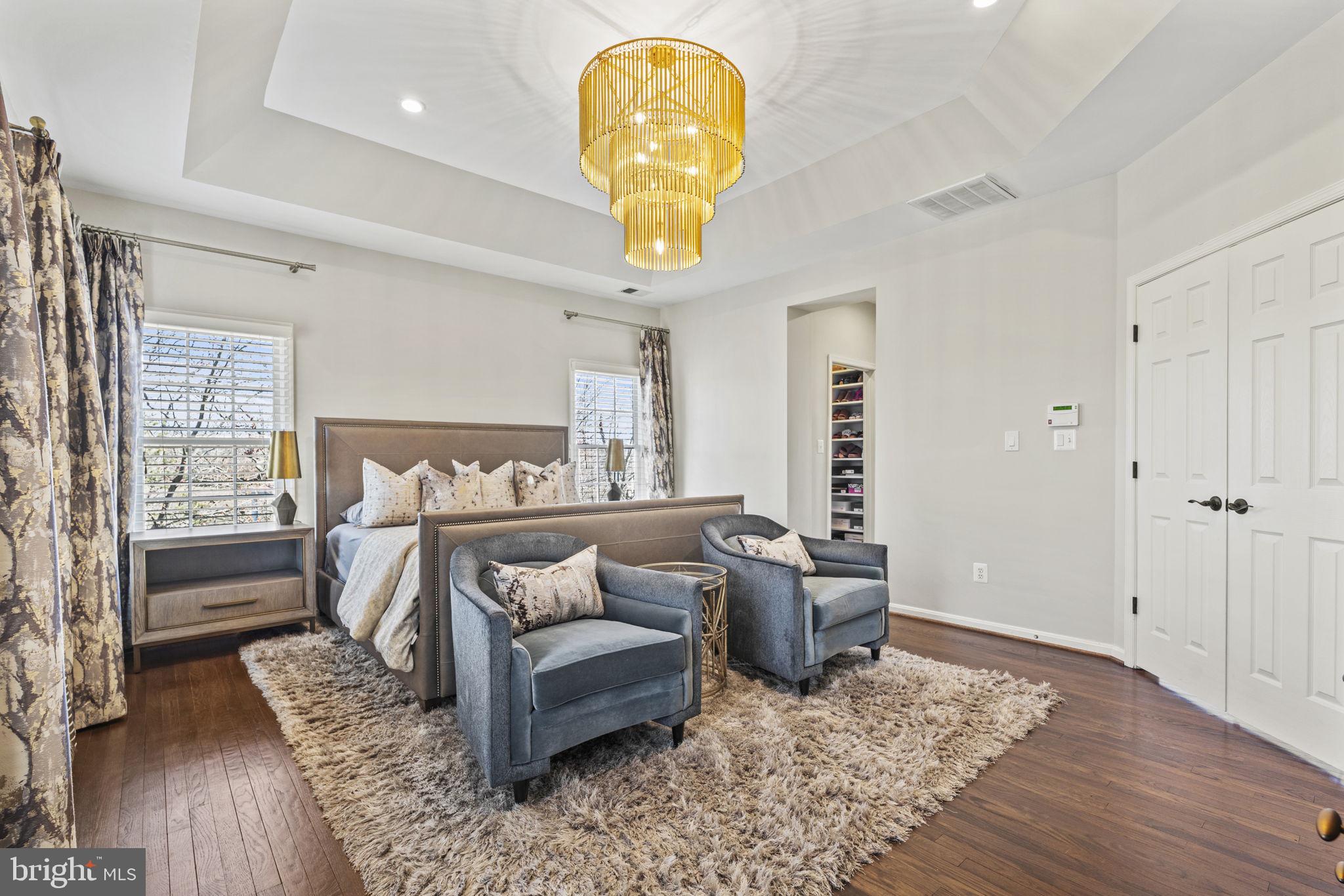 NORTHLAKE - Residential