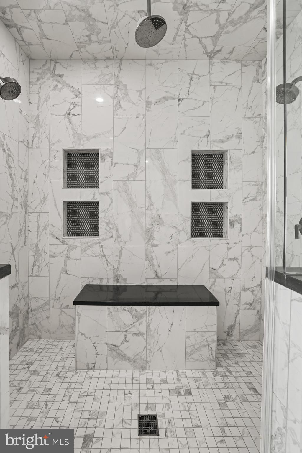 NORTHLAKE - Residential