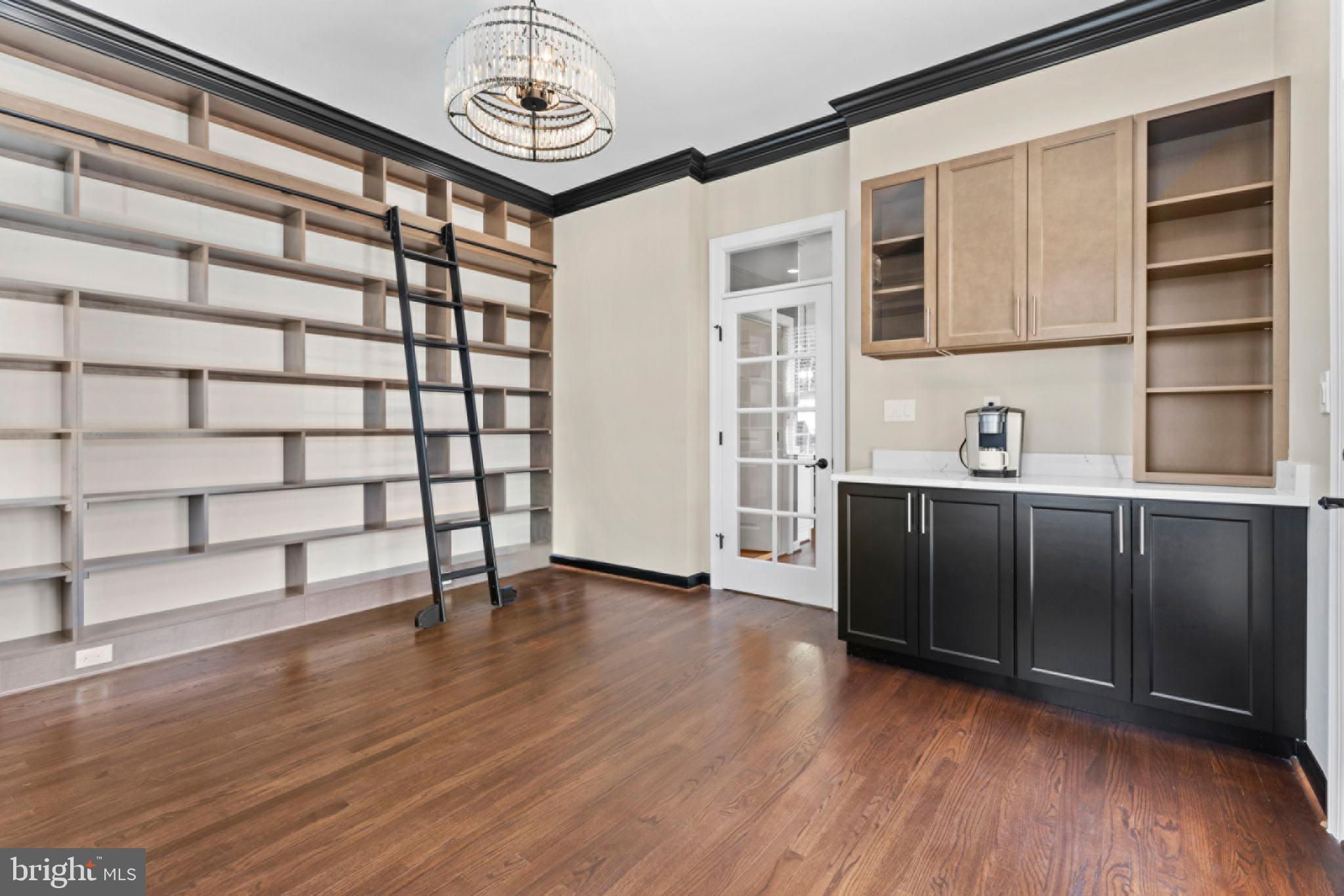 NORTHLAKE - Residential