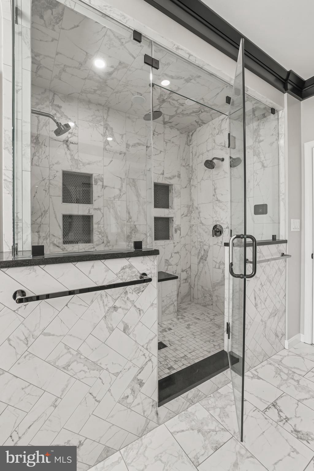 NORTHLAKE - Residential