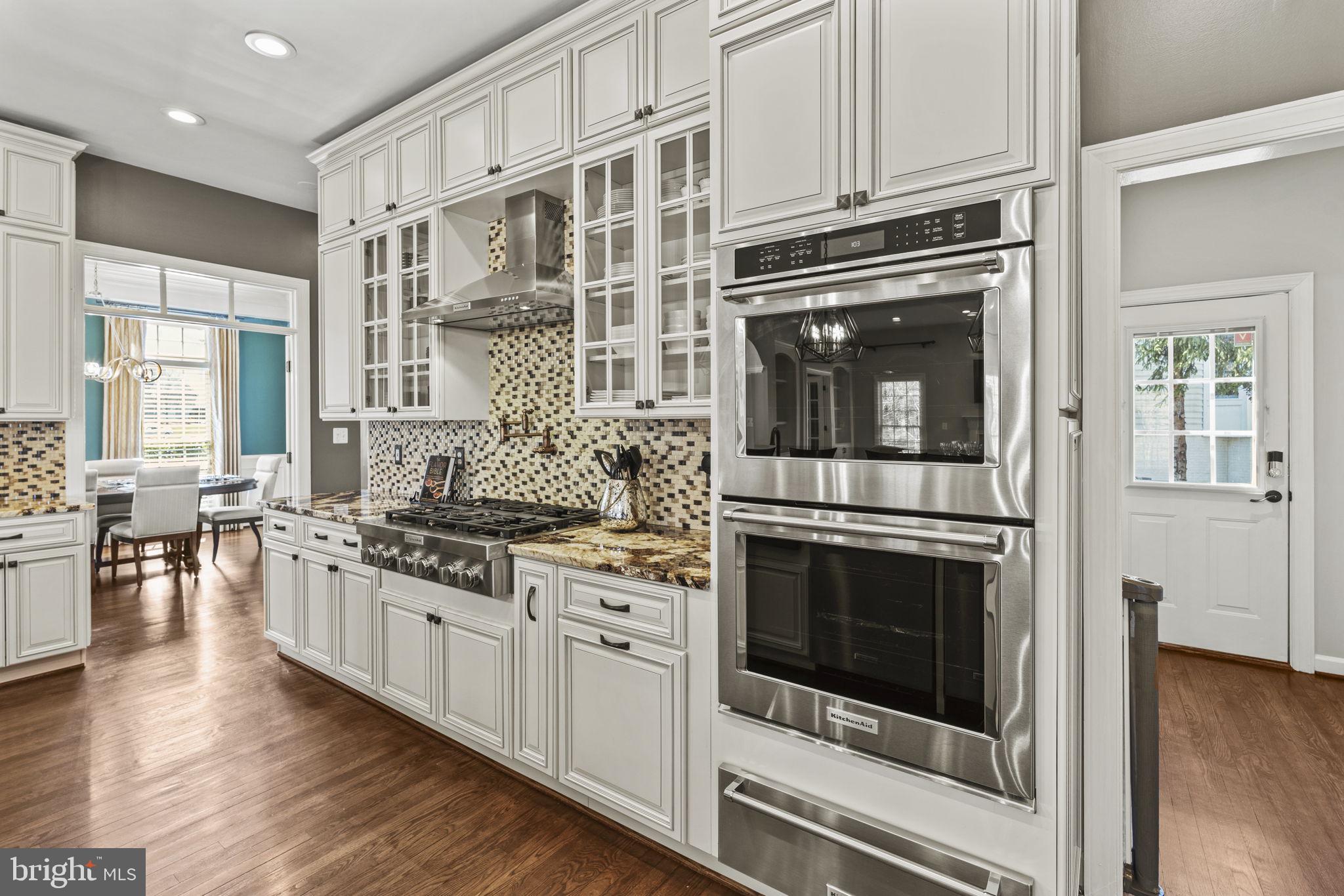 NORTHLAKE - Residential