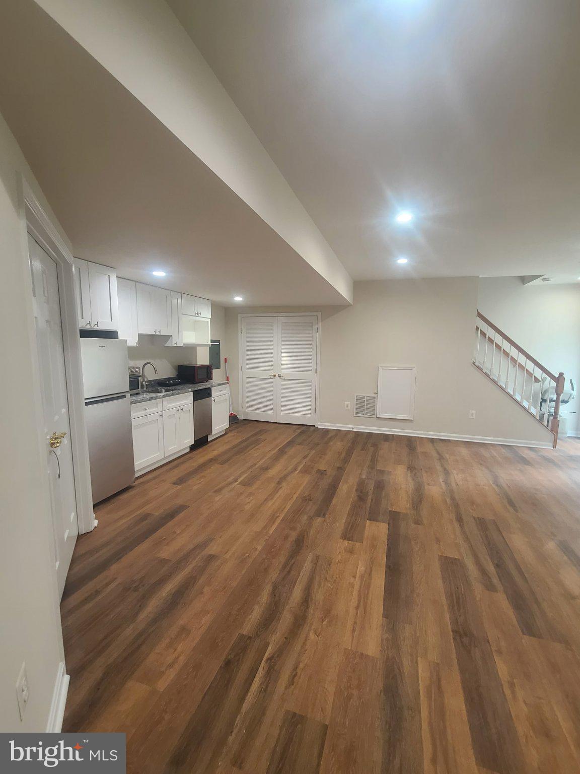 2692 CAST OFF LOOP BASEMENT