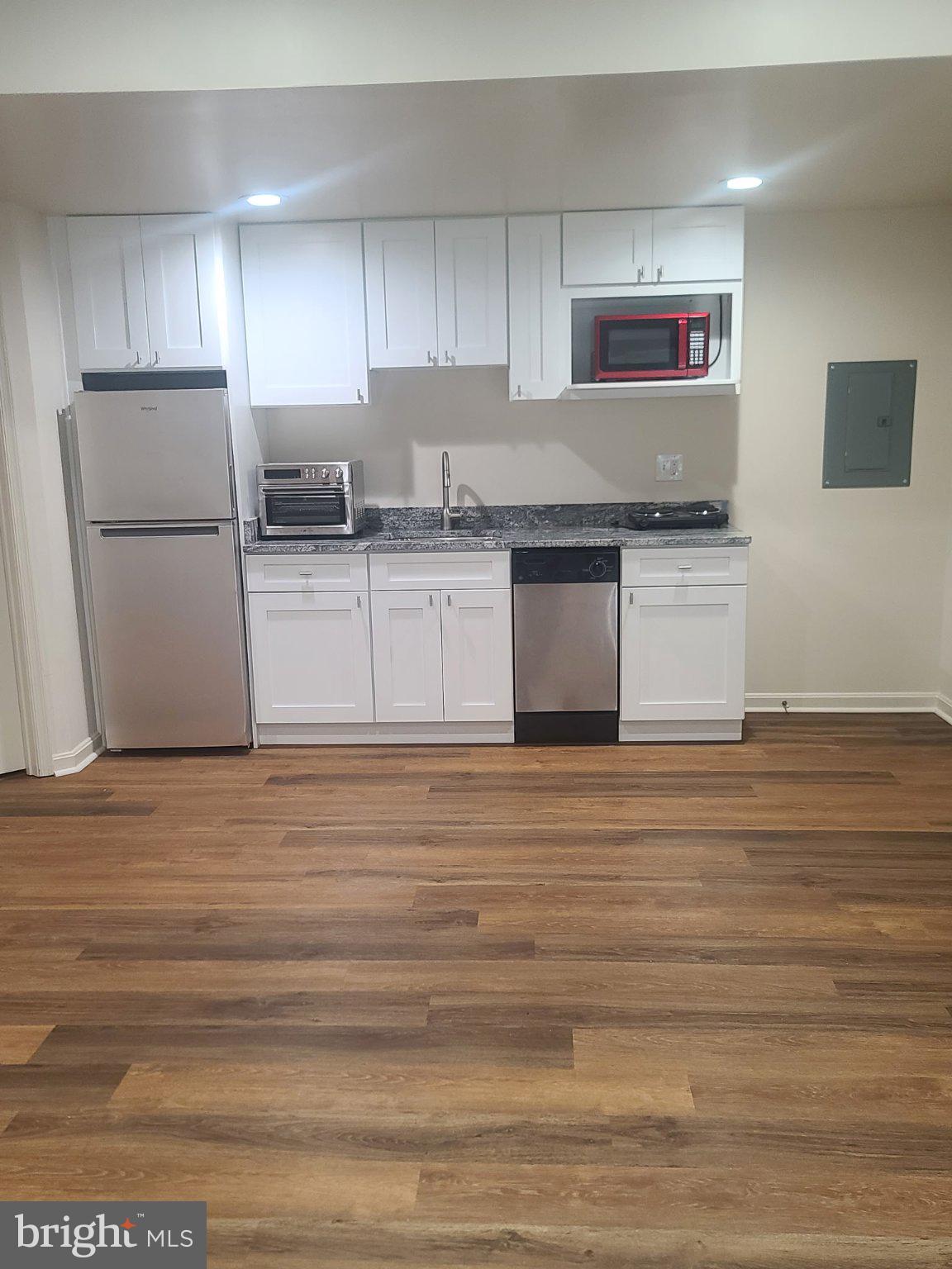 2692 CAST OFF LOOP BASEMENT