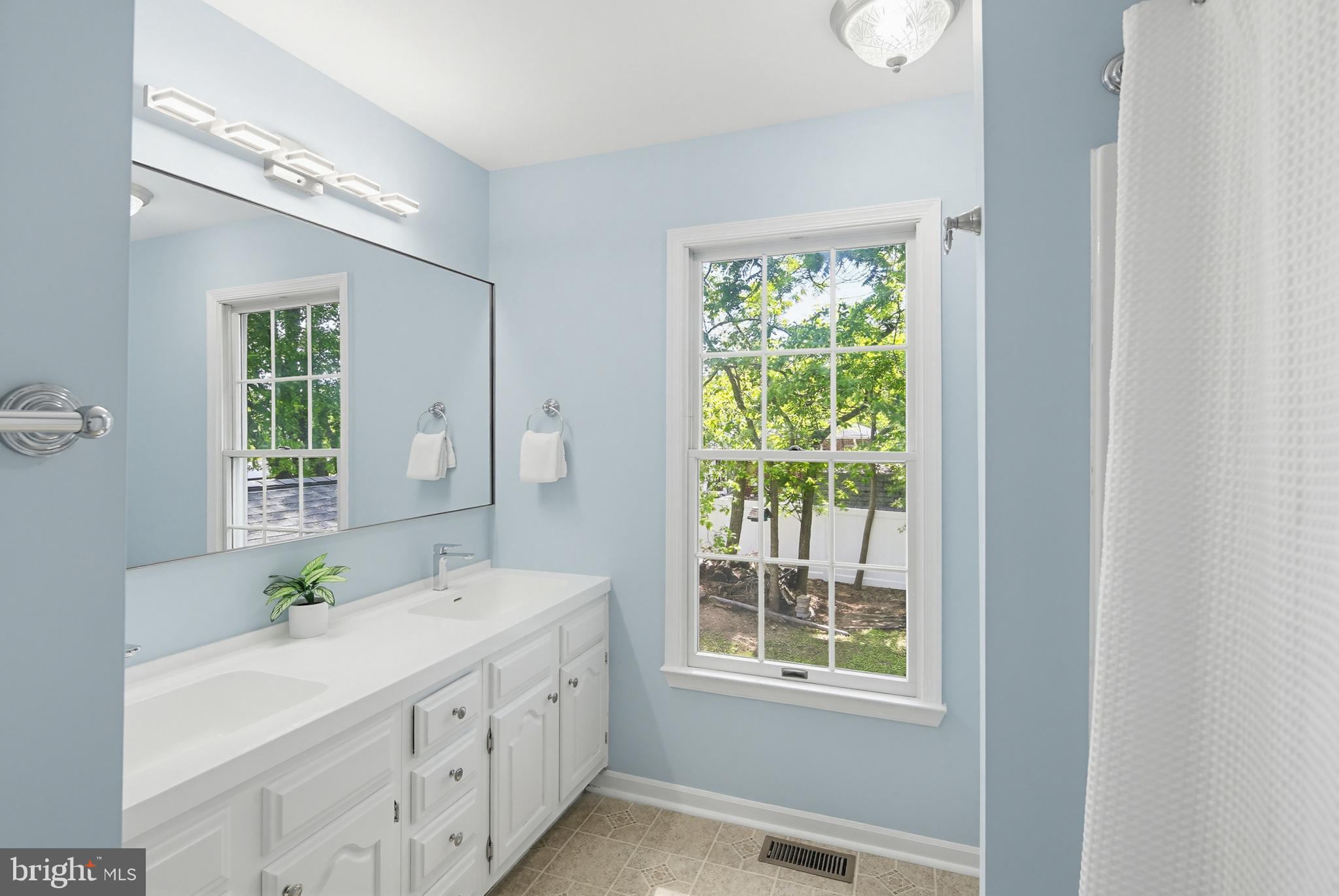 LINWOOD - Residential
