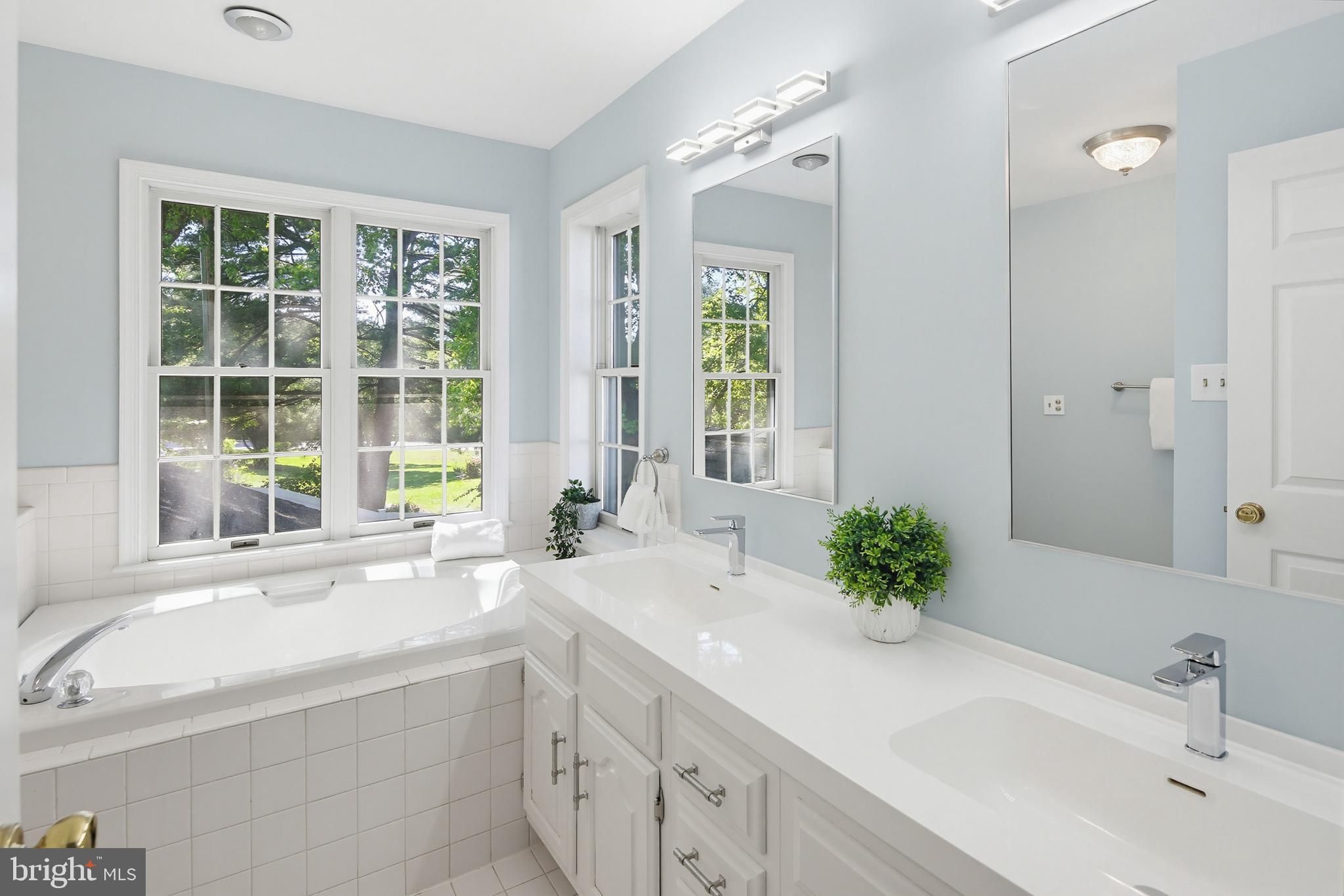 LINWOOD - Residential