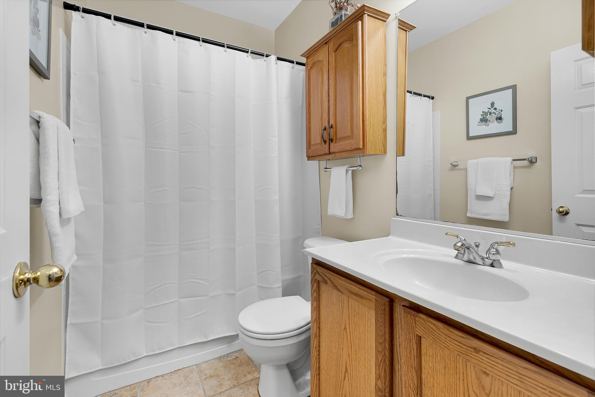 HOLLINGTON AT THE POINTE - Residential