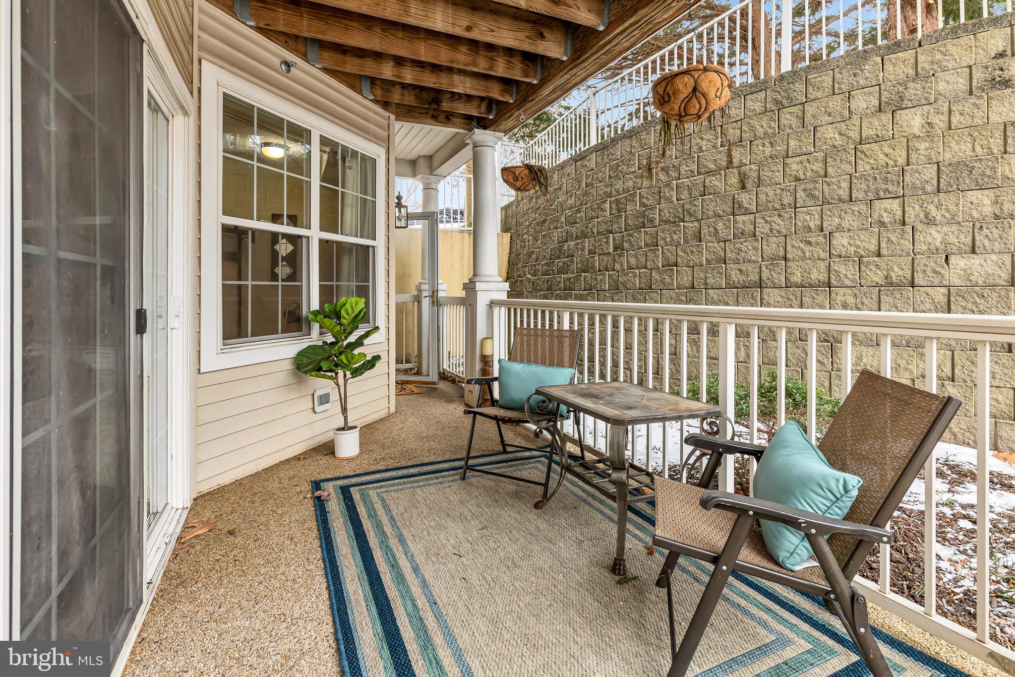 HOLLINGTON AT THE POINTE - Residential