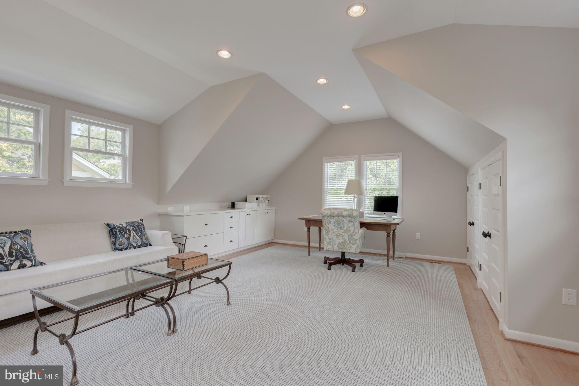 NORTH ARLINGTON - Residential