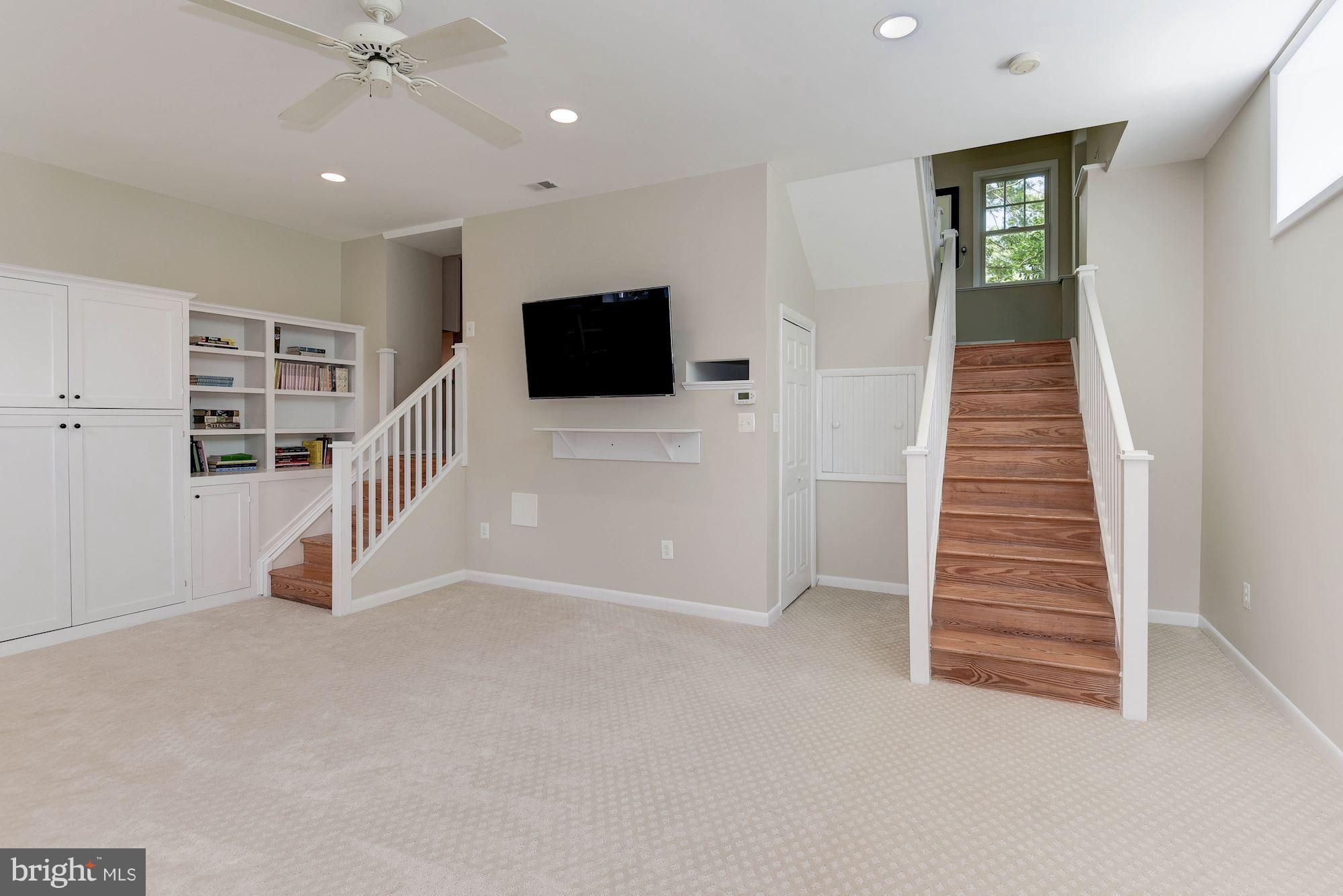 NORTH ARLINGTON - Residential