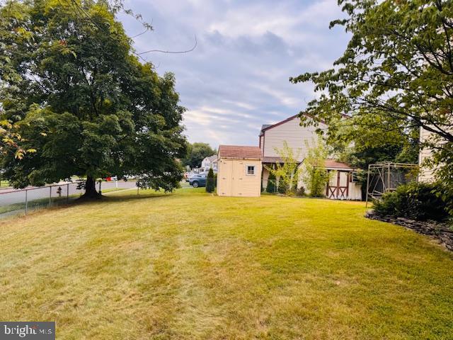 LAUREL HILLS - Residential