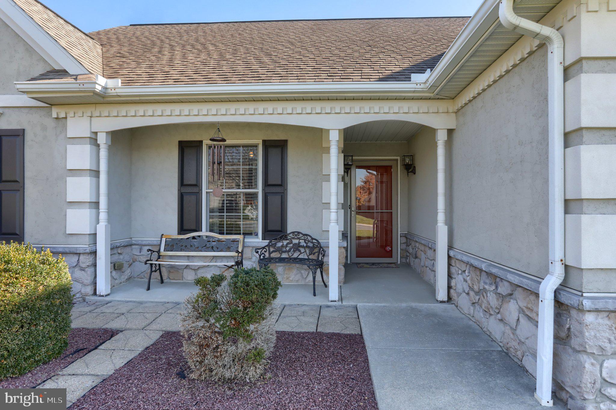 816 WALNUT CREST DRIVE