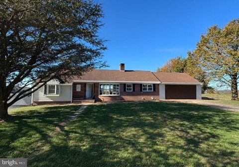103 HILLCREST DRIVE HANOVER PA 17331