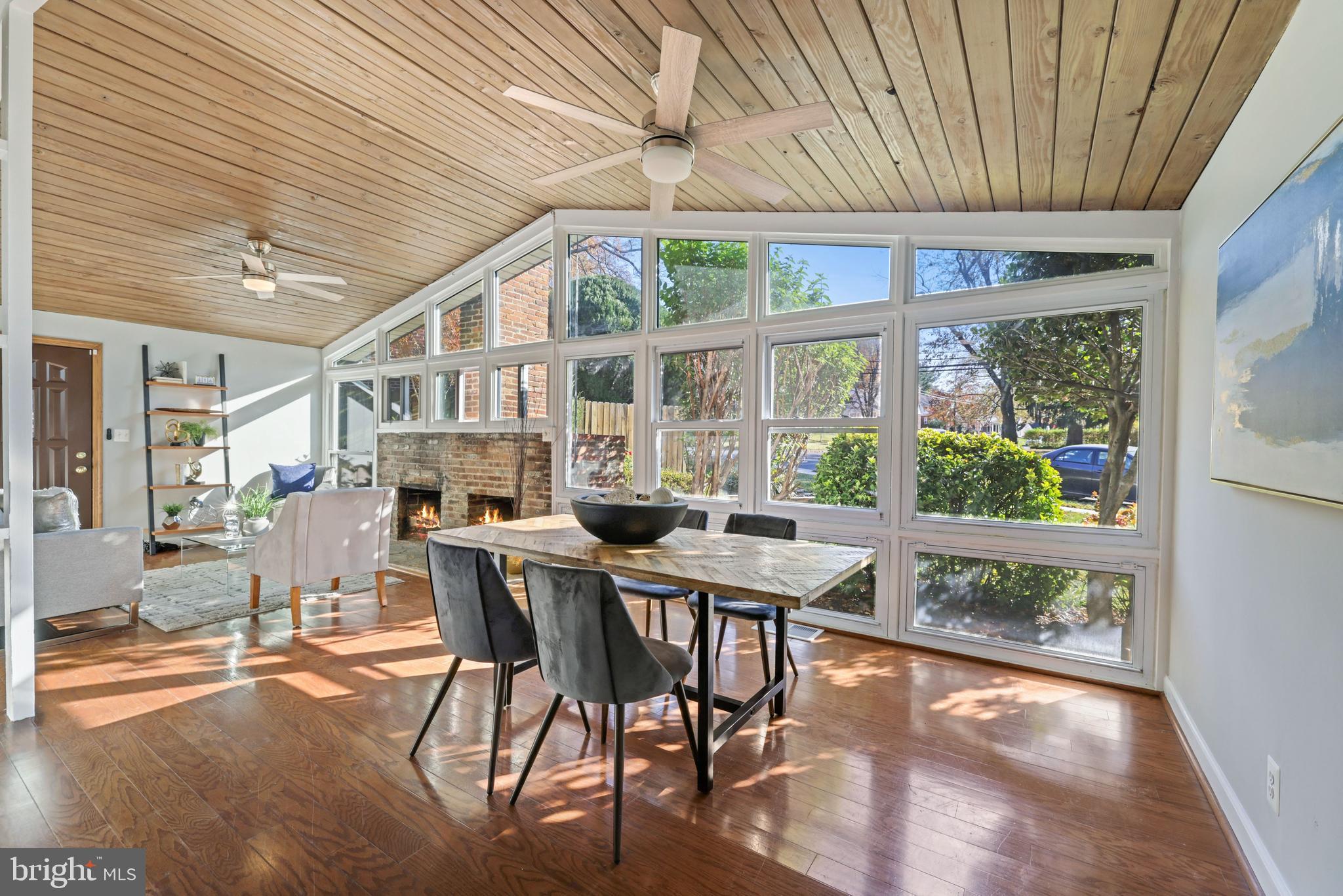 WHEATON CREST - Residential