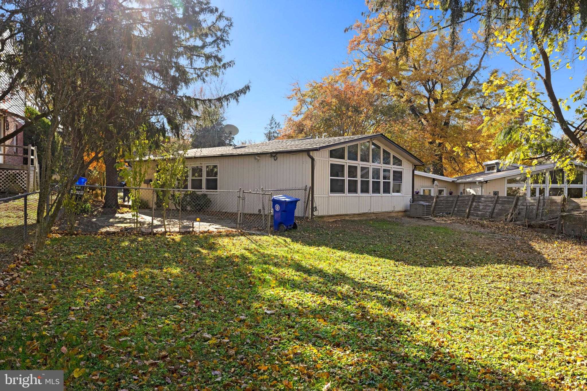 WHEATON CREST - Residential